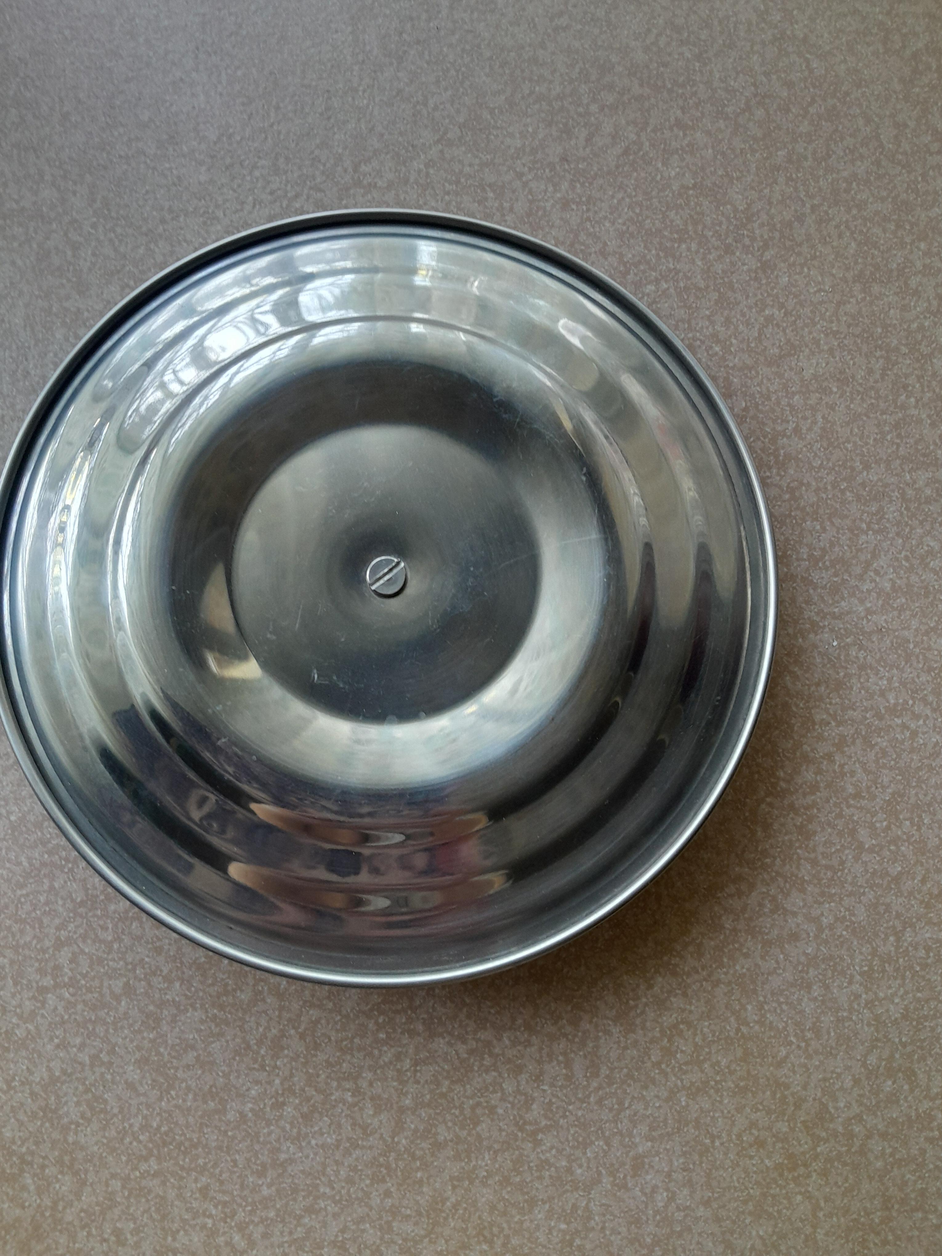 troc de troc réservée couvercle en inox très bon état image 1