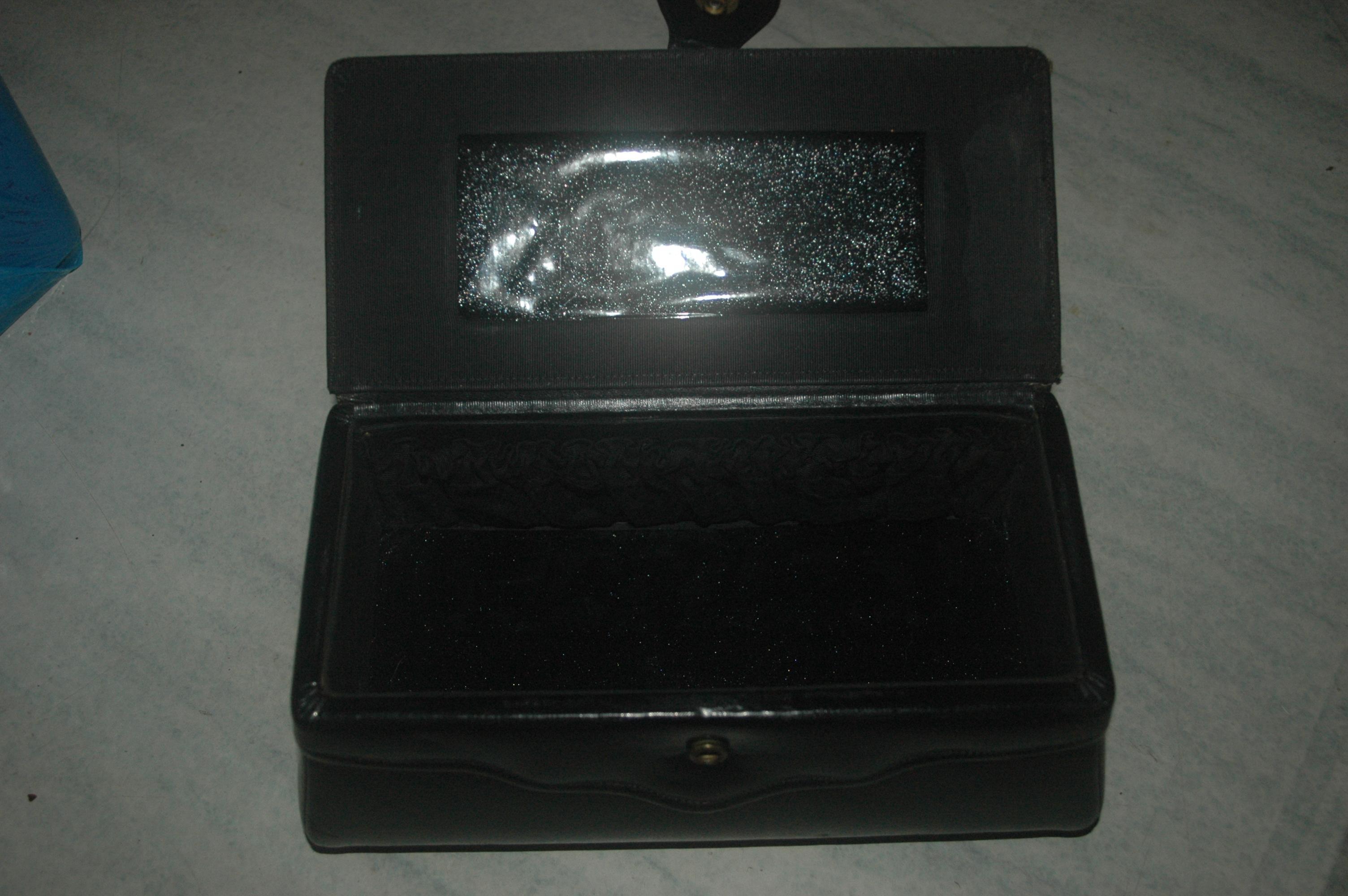 troc de troc coffret a bijoux en simili image 1