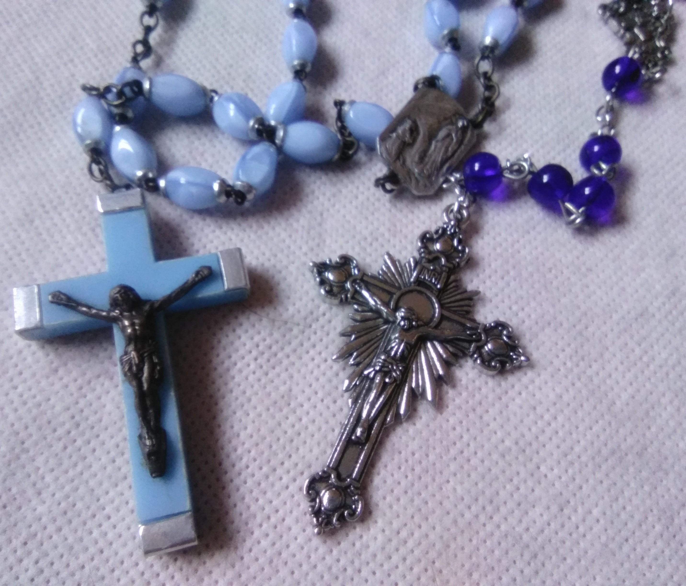 troc de troc reserve et envoyé lot 2 chapelets, très bon état image 1