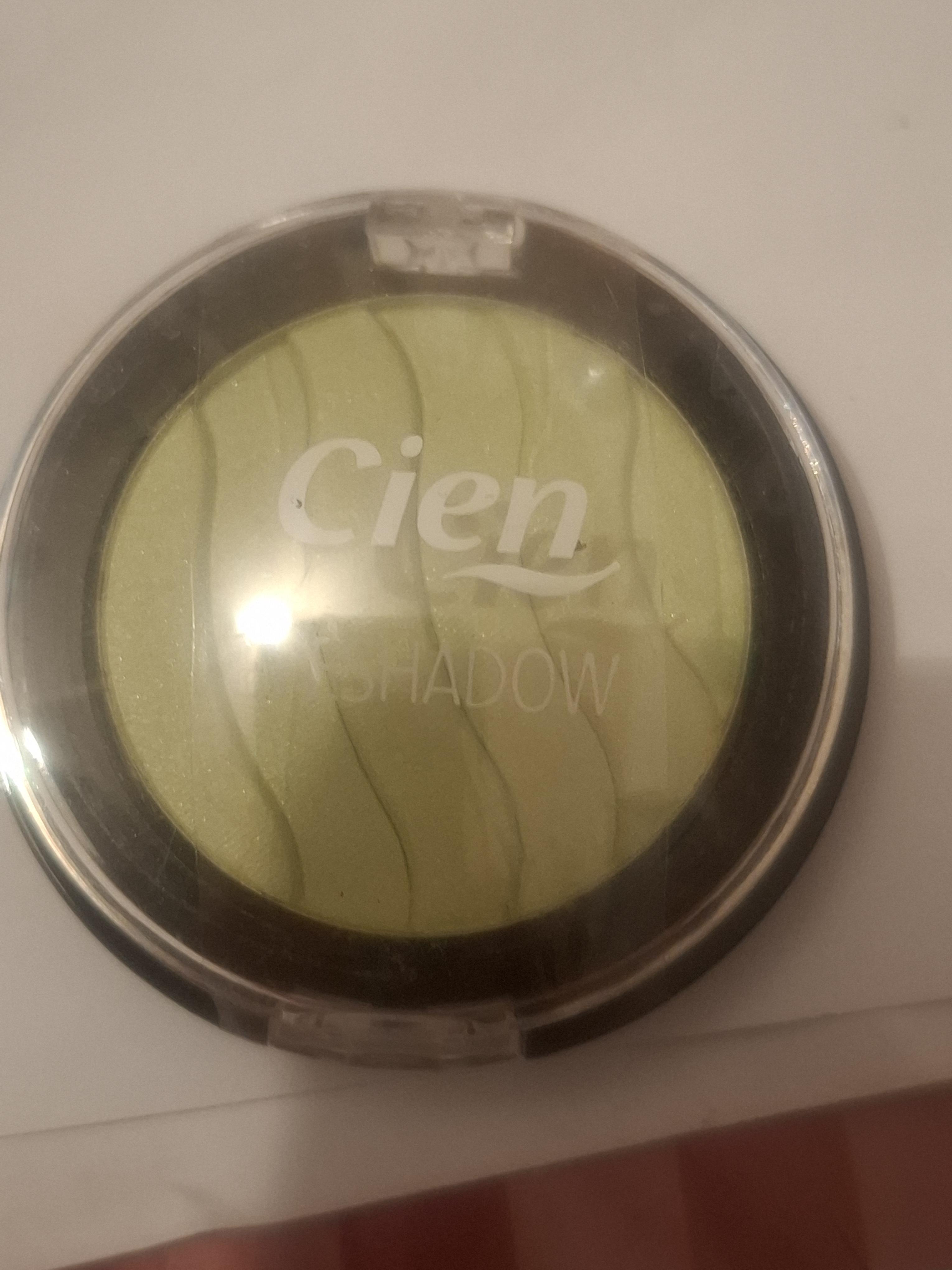 troc de troc ombre à  paupière image 0