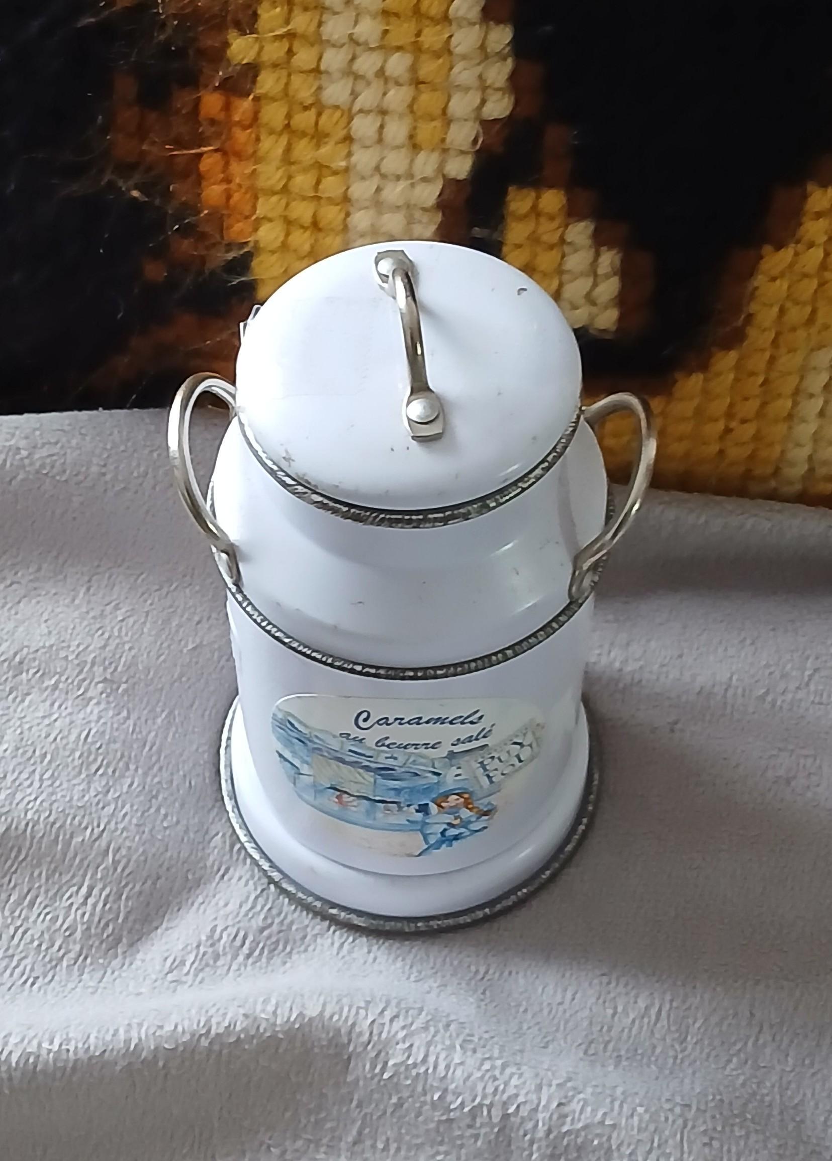 troc de troc une boîte en fer image 0
