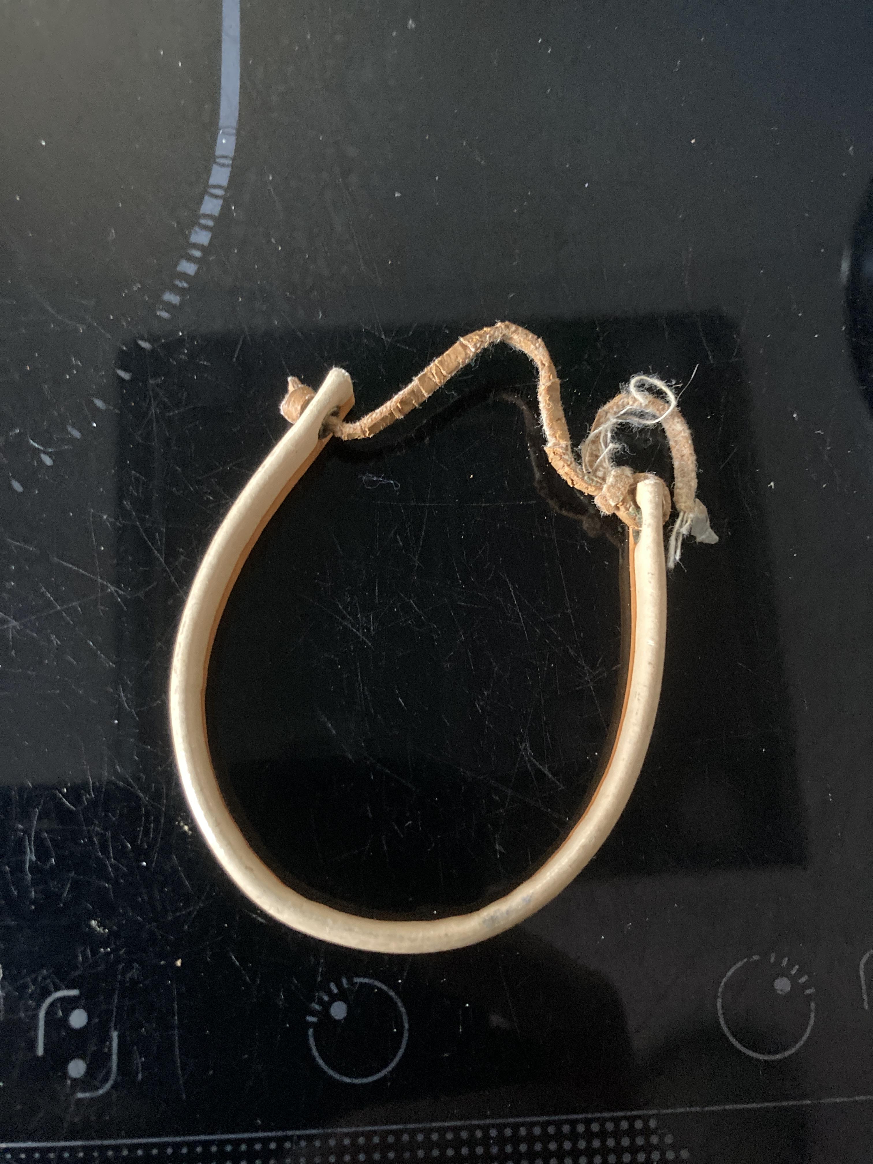 troc de troc bracelet en cuir enfant beige image 1