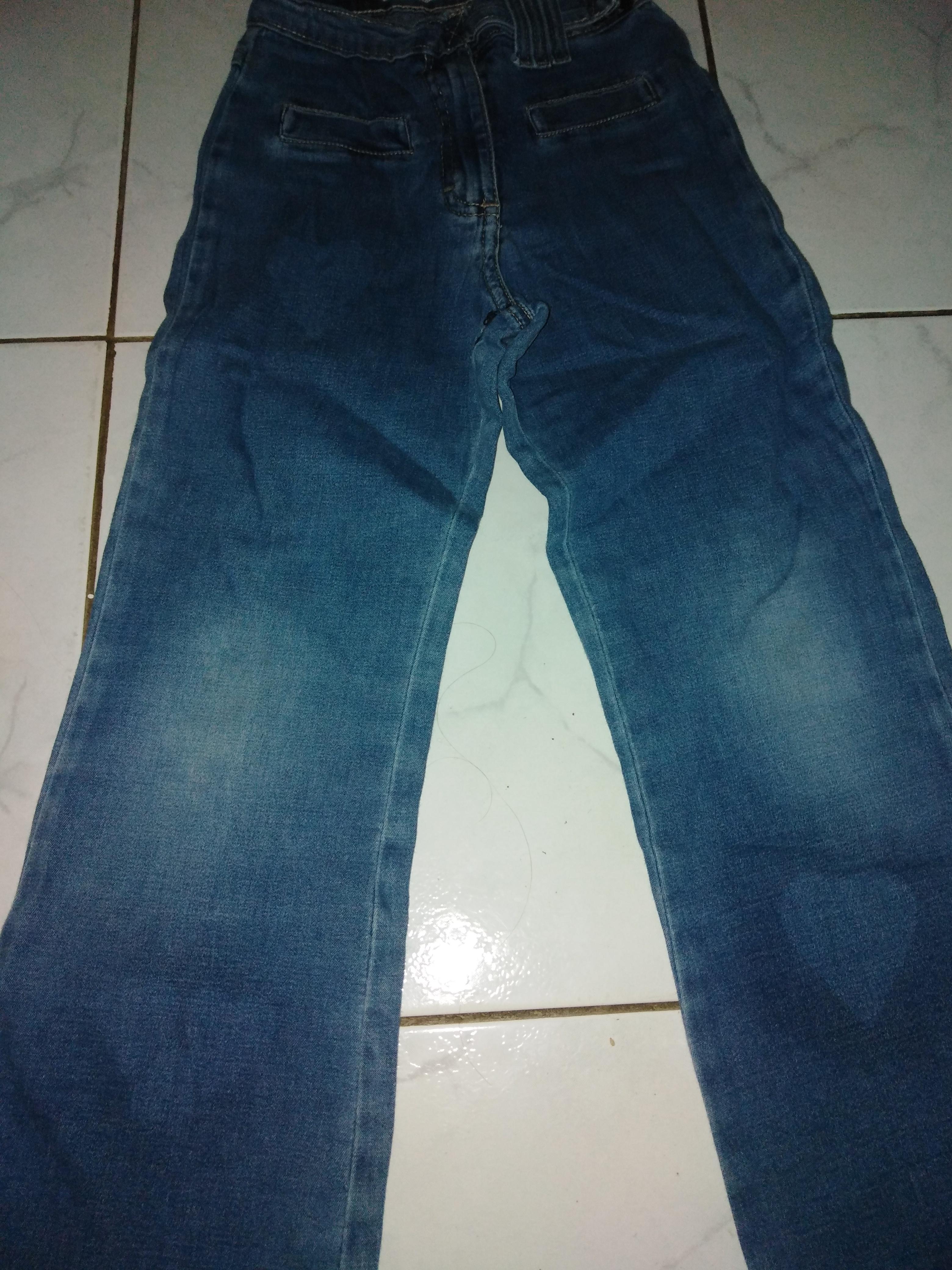 troc de troc jeans 6 ans bon etat image 0