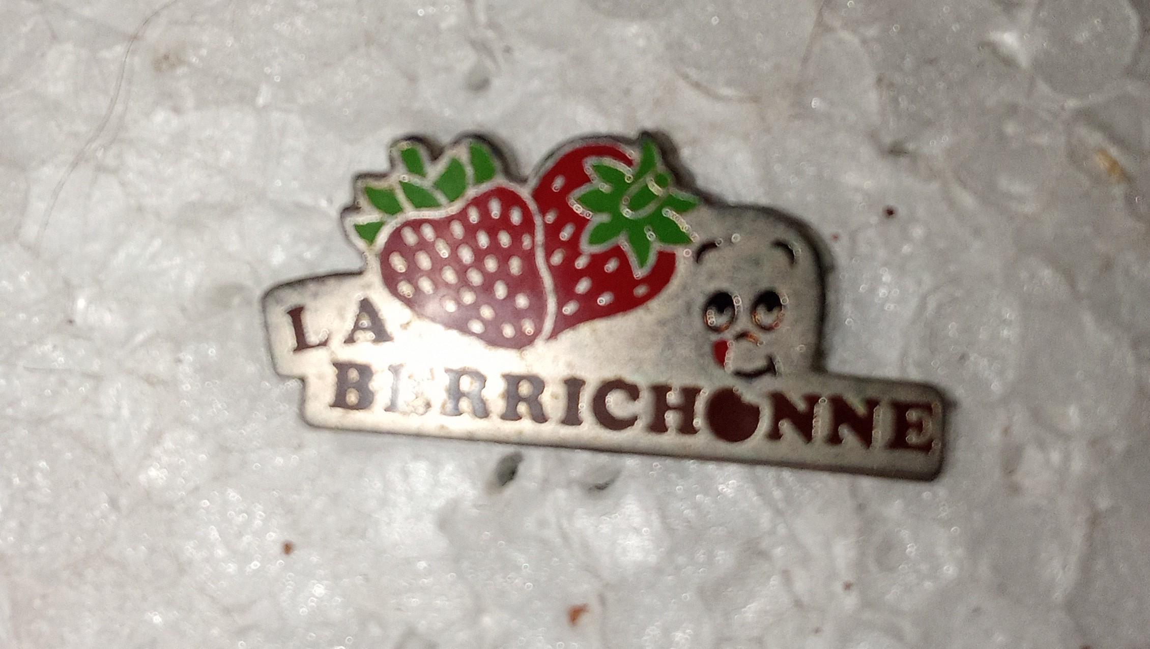 troc de troc pin's avec attache image 0