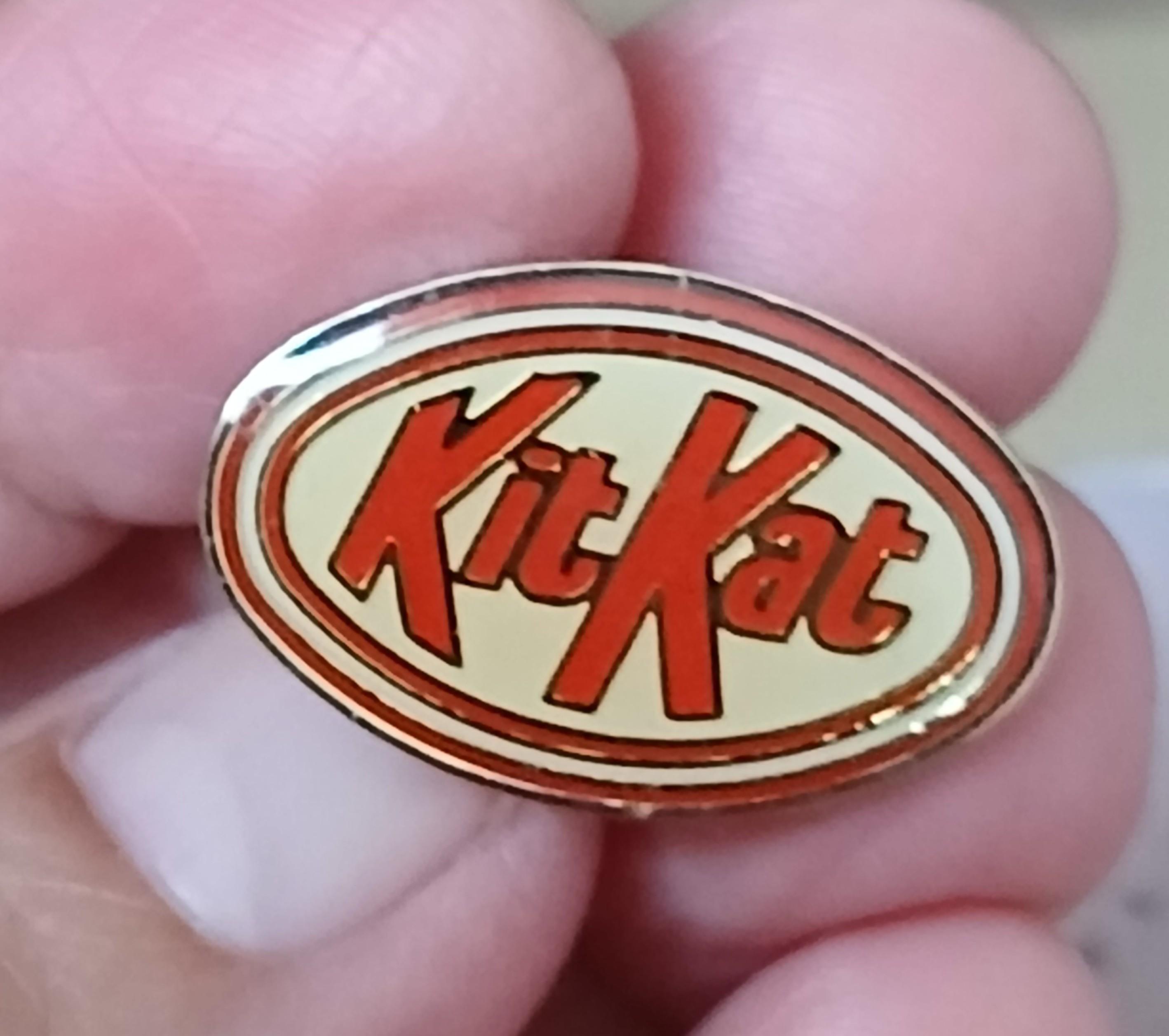 troc de troc reserver. un pins ' kitkat' image 0