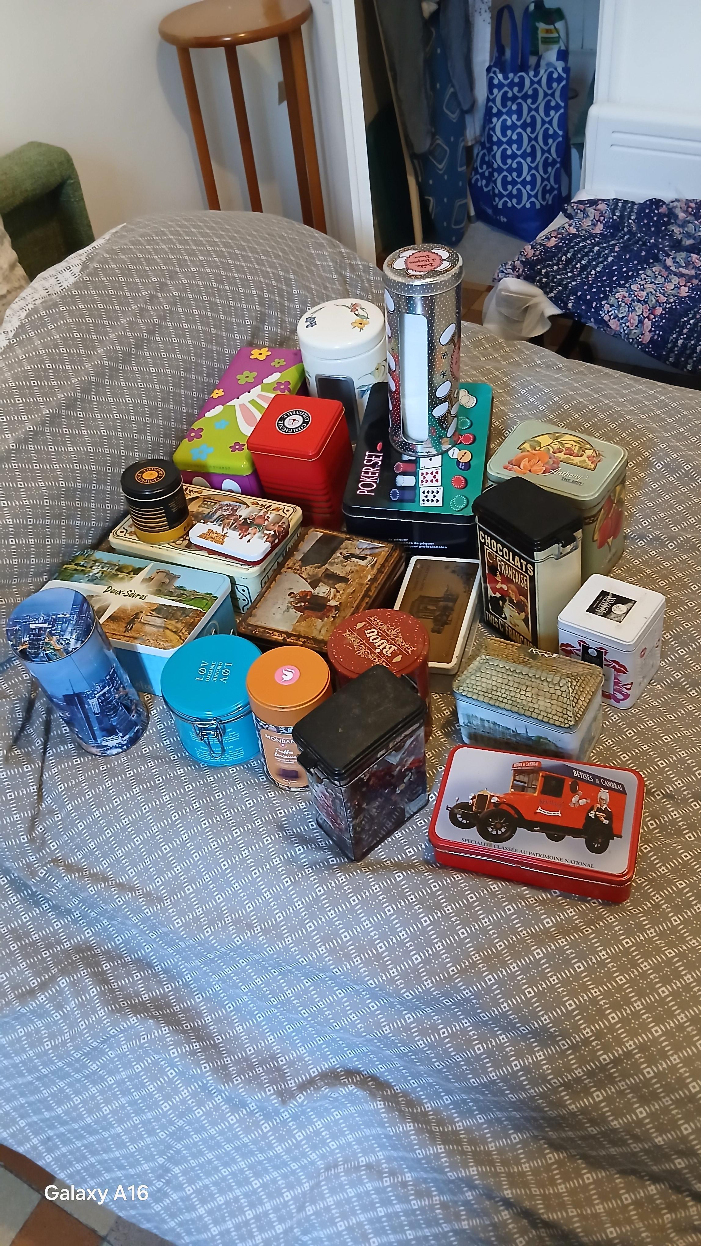 troc de troc lots de boîtes en fer image 1