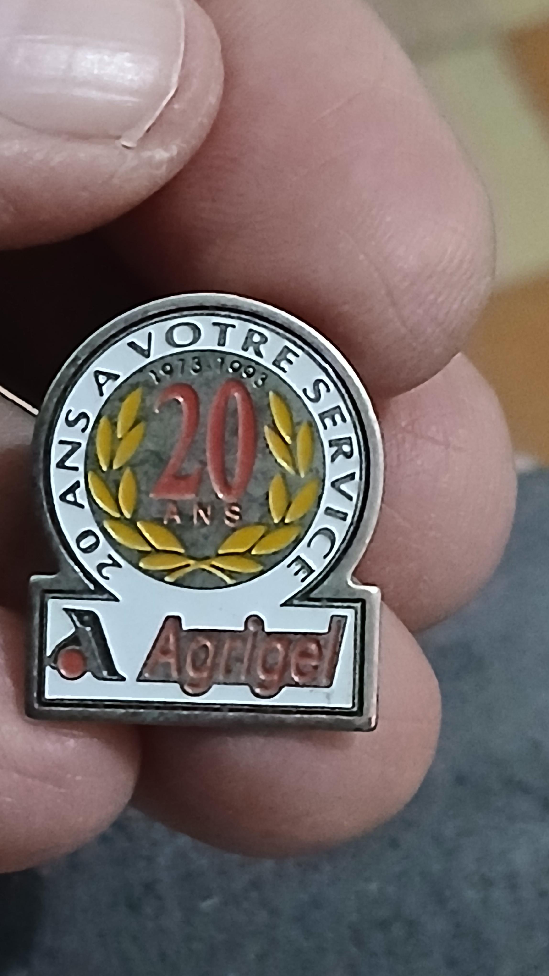 troc de troc un pins image 0