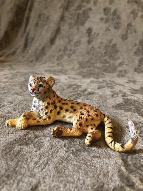 troc de troc figurine guépard 12,5cm de large approx. image 0