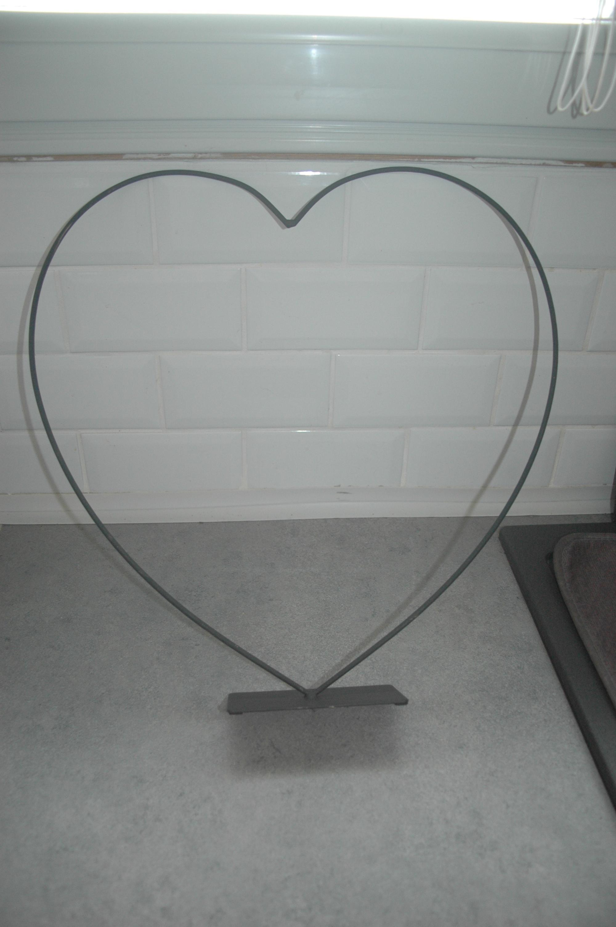 troc de troc coeur décoratif en fil de fer image 0