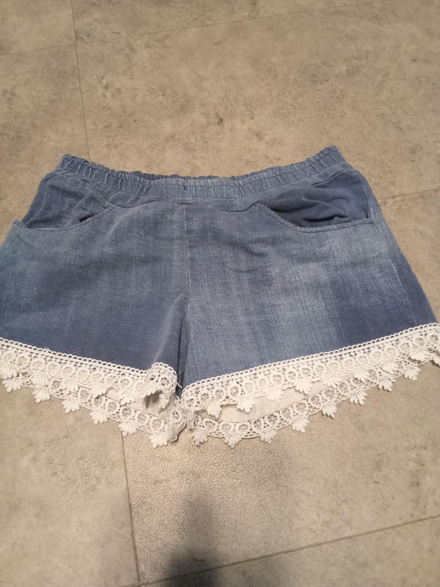 troc de troc short en jeans  taille  38 fantaisie dentelle avec poche image 0