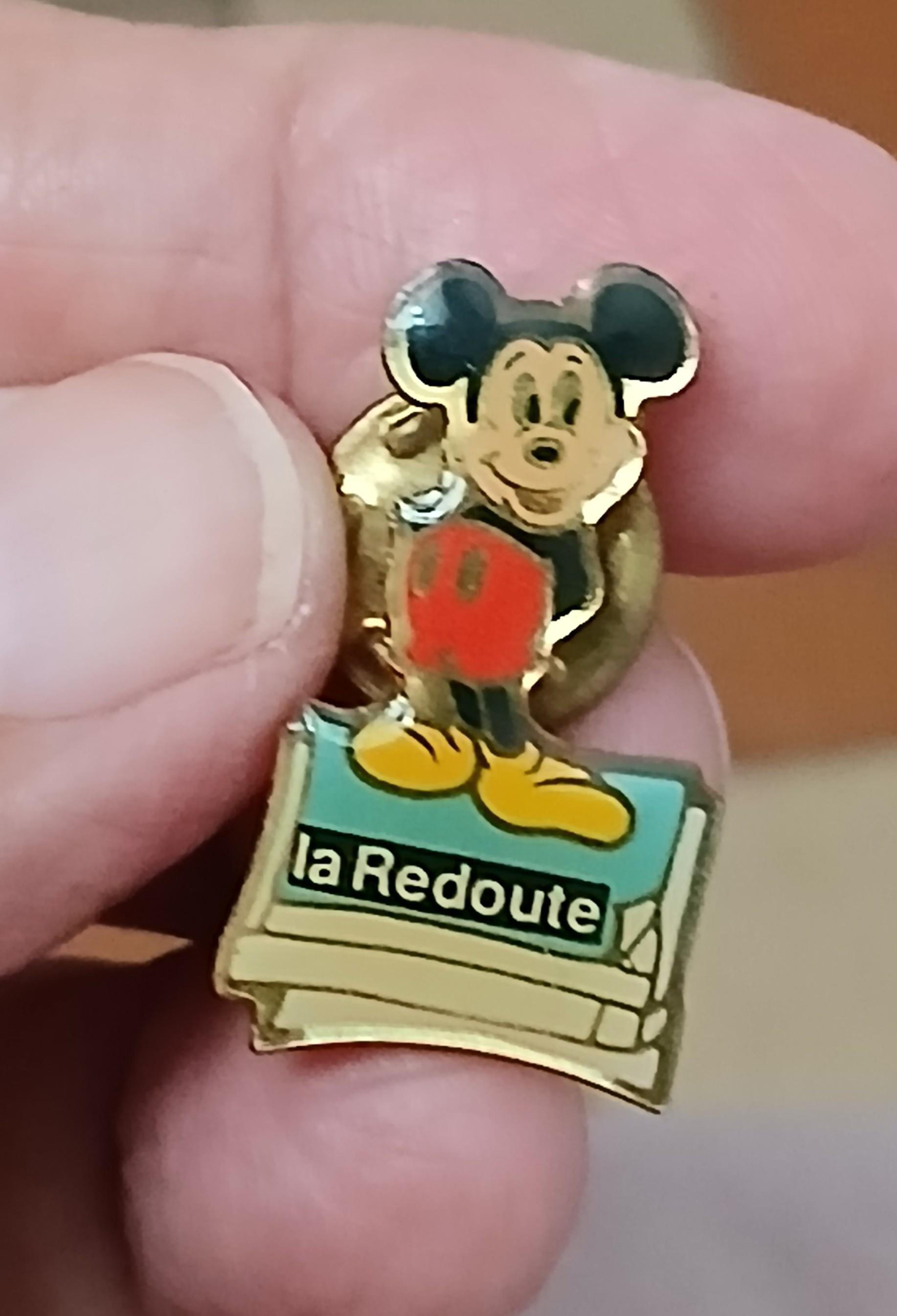 troc de troc reserver fidji. un pins image 0