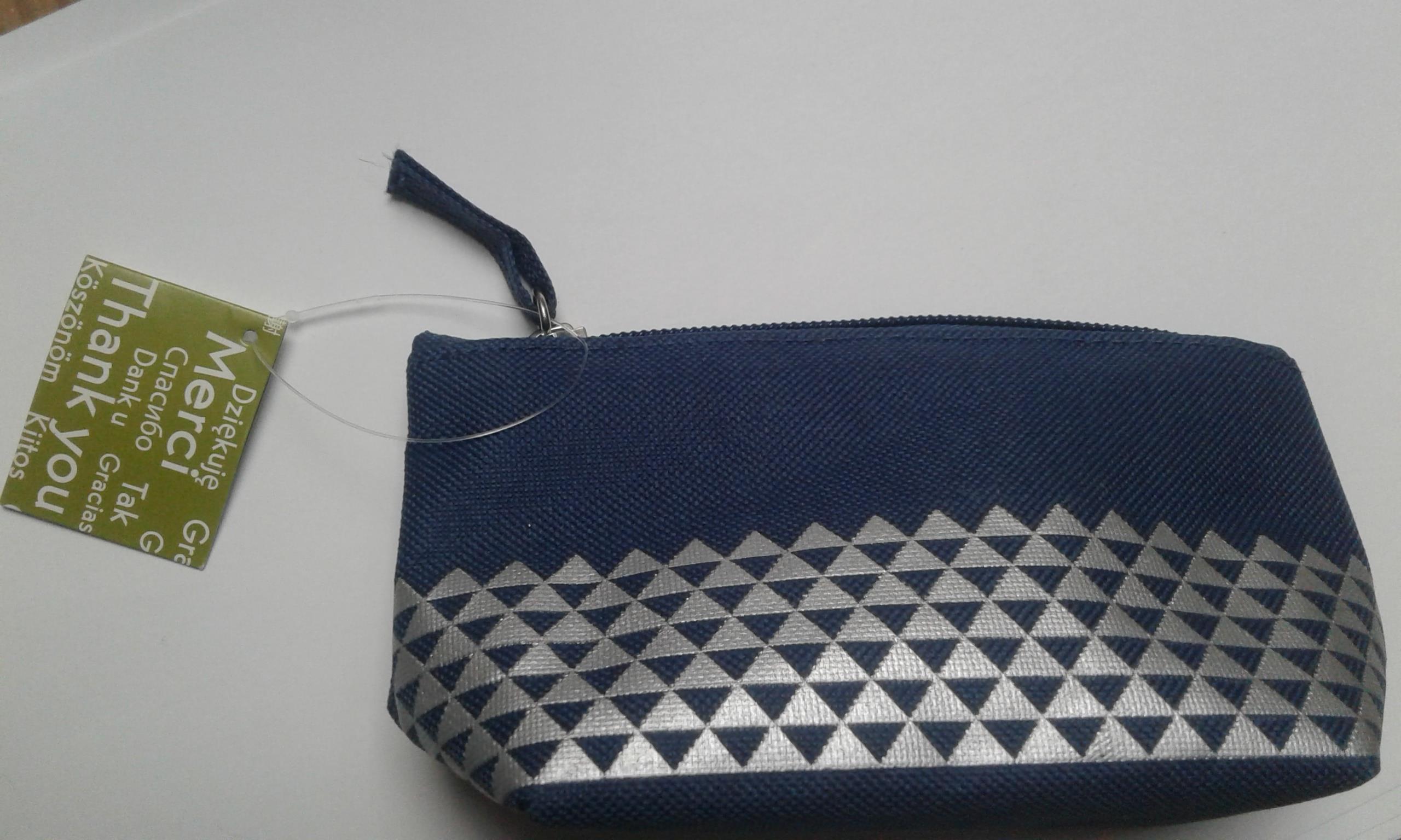 troc de troc reserve - petite trousse de toilette image 0