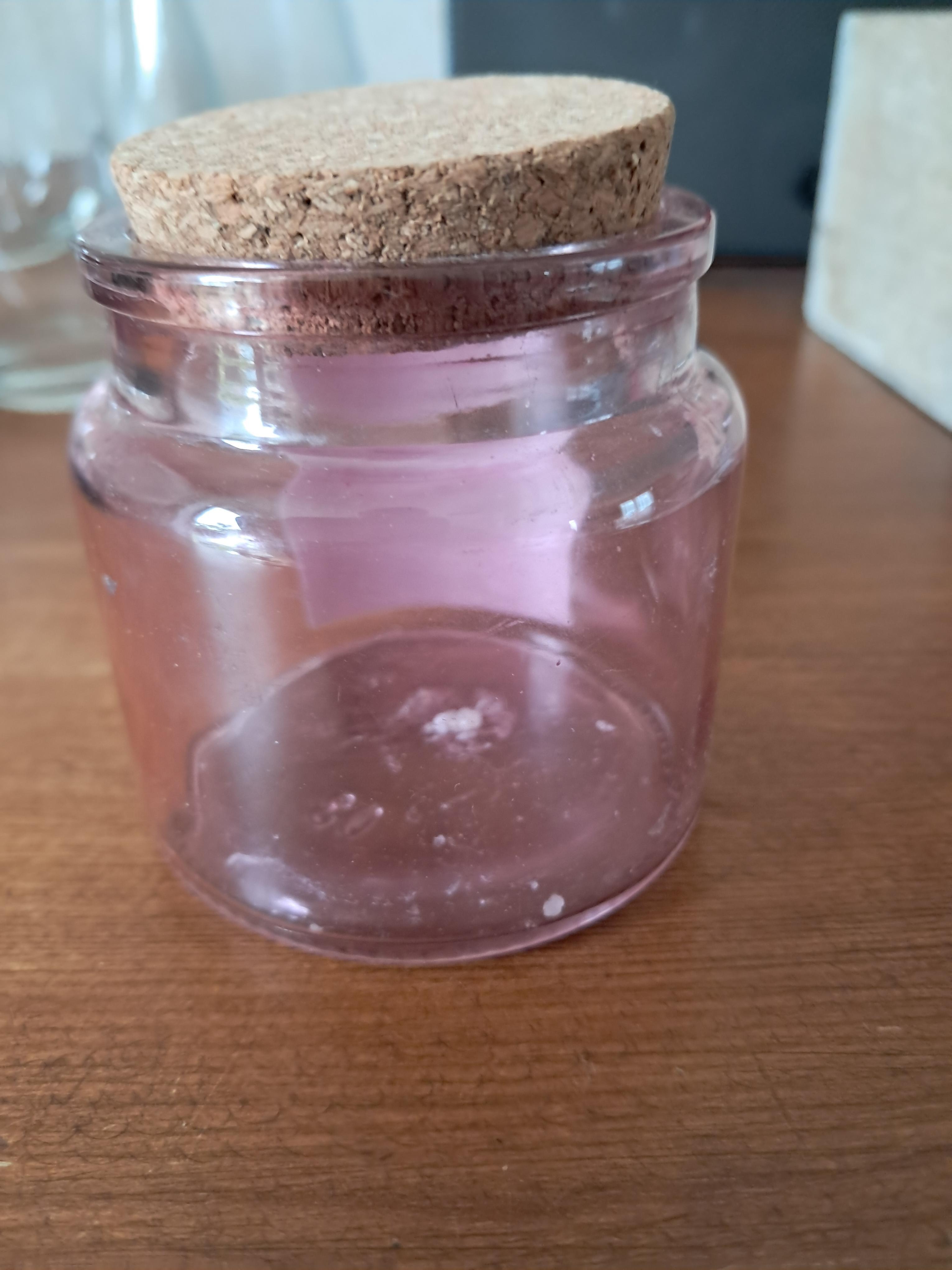 troc de troc petite bouteille rose avec bouchon en liège image 1