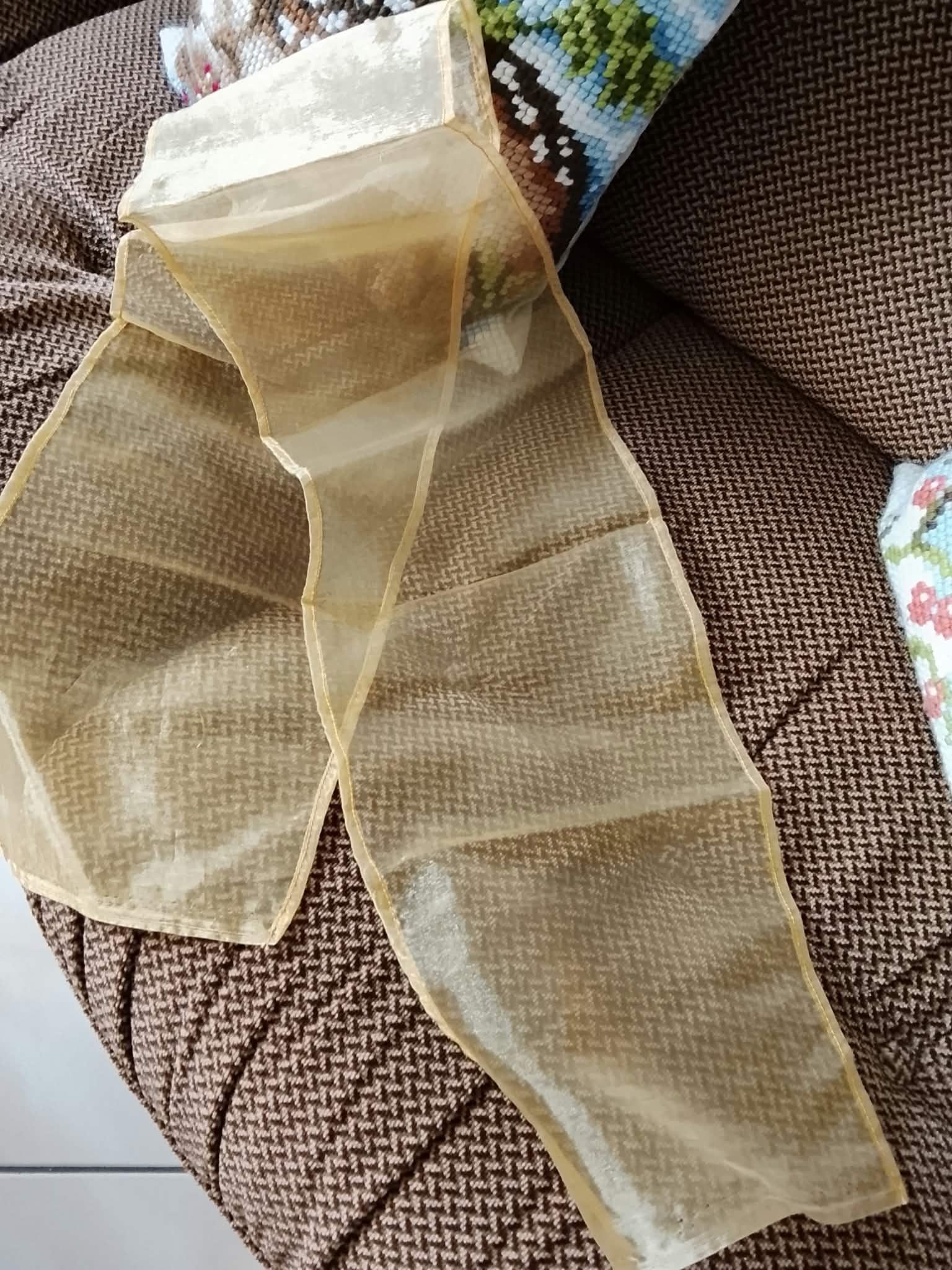troc de troc chemin de table ou piece pour creation en organza doré image 0