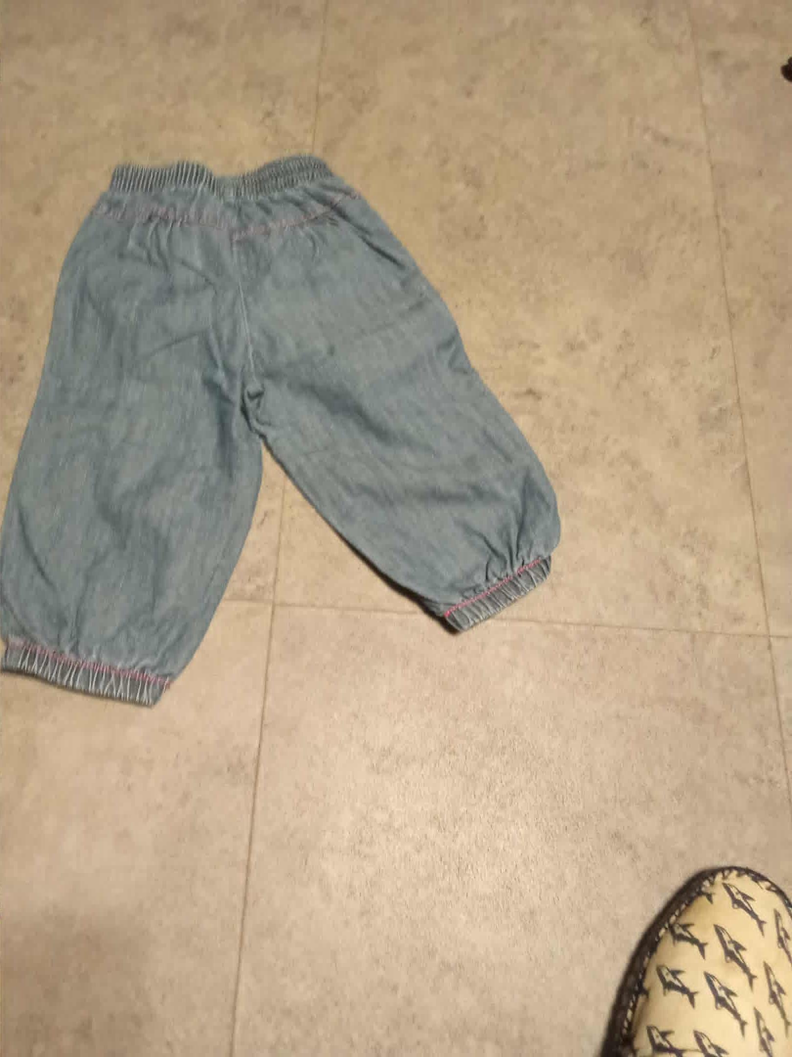 troc de troc pantalon jeans dessin rose  orchestra 9 mois image 1
