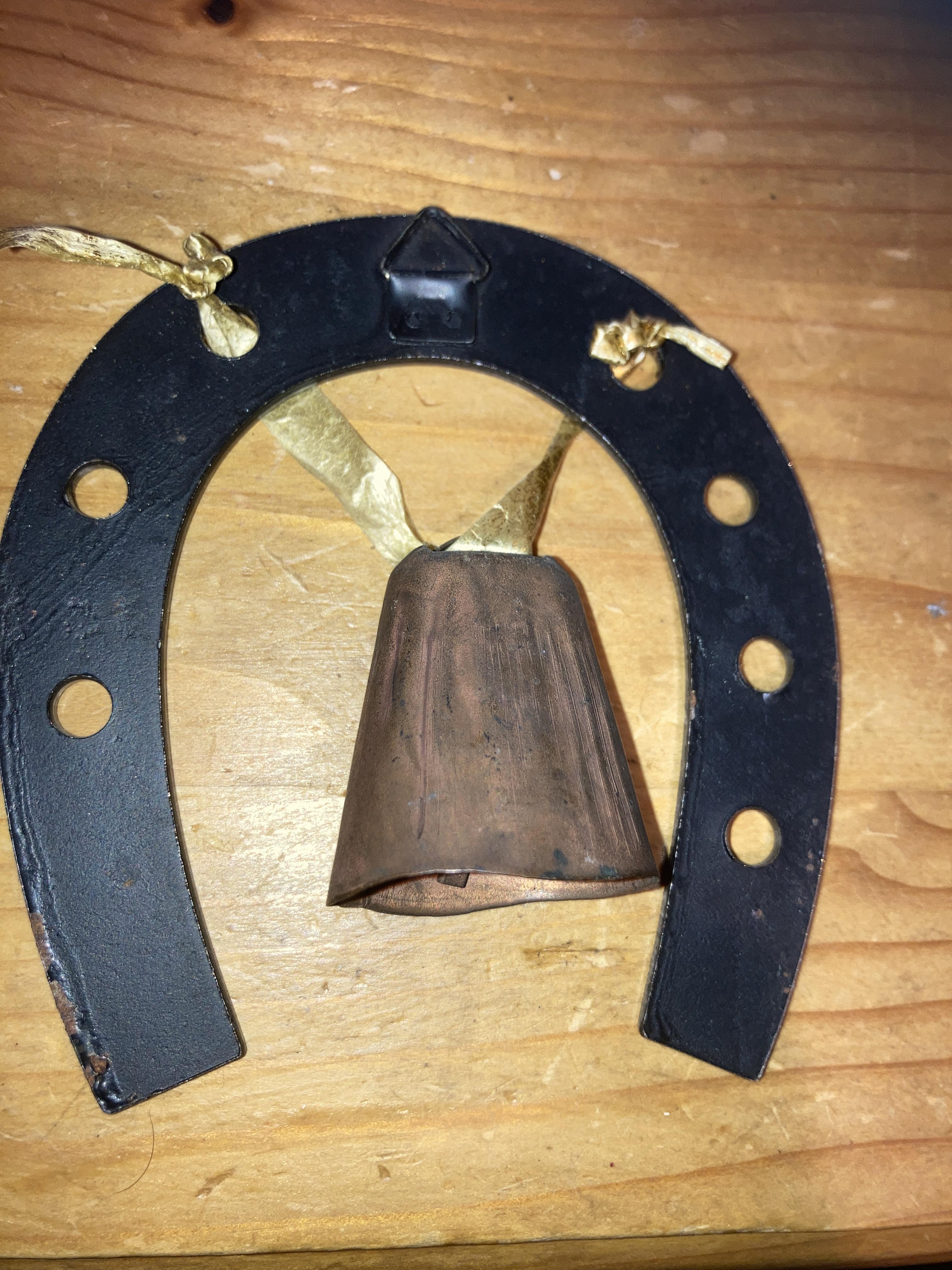 troc de troc fer à cheval avec clochette à suspendre image 1