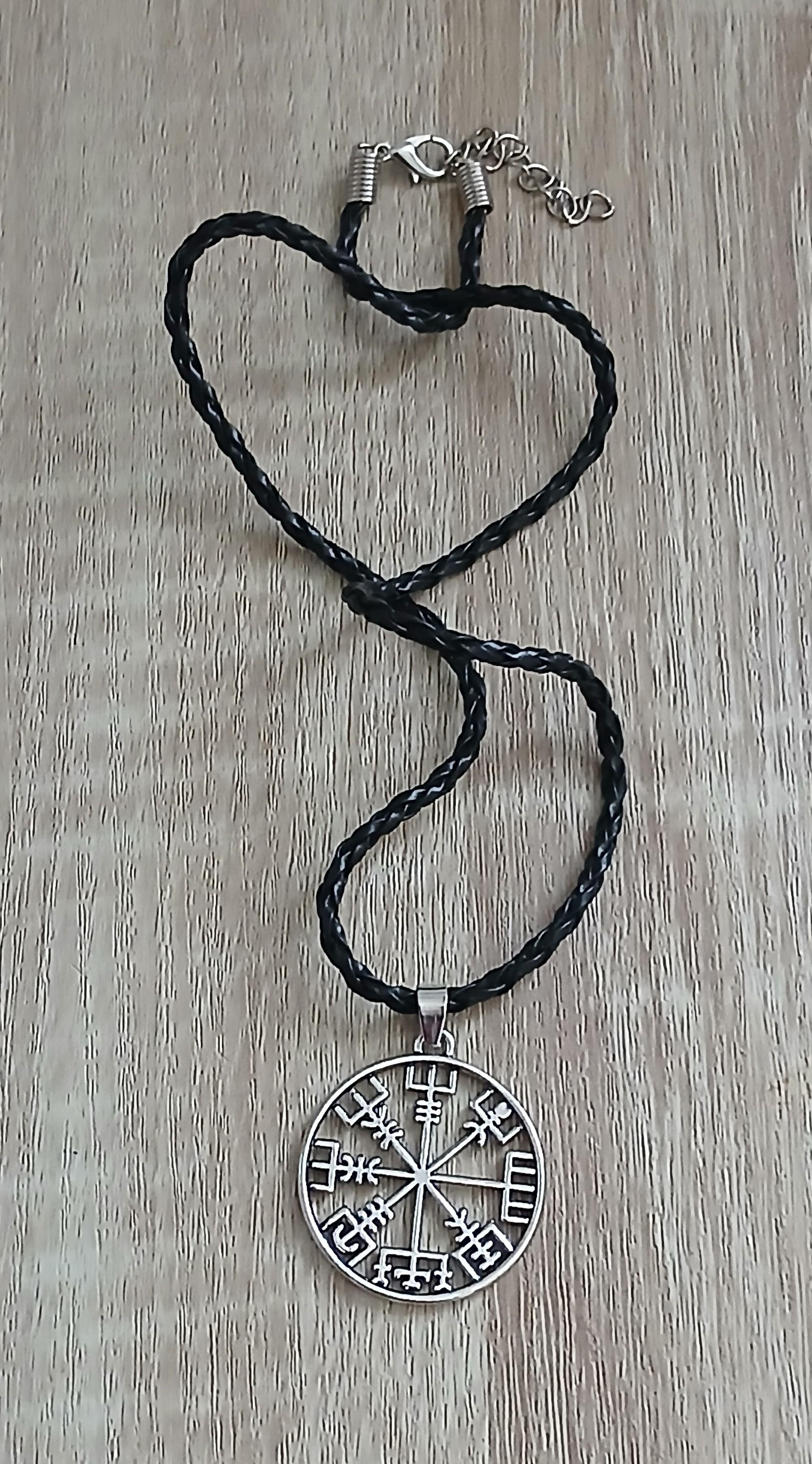 troc de troc collier femme image 0