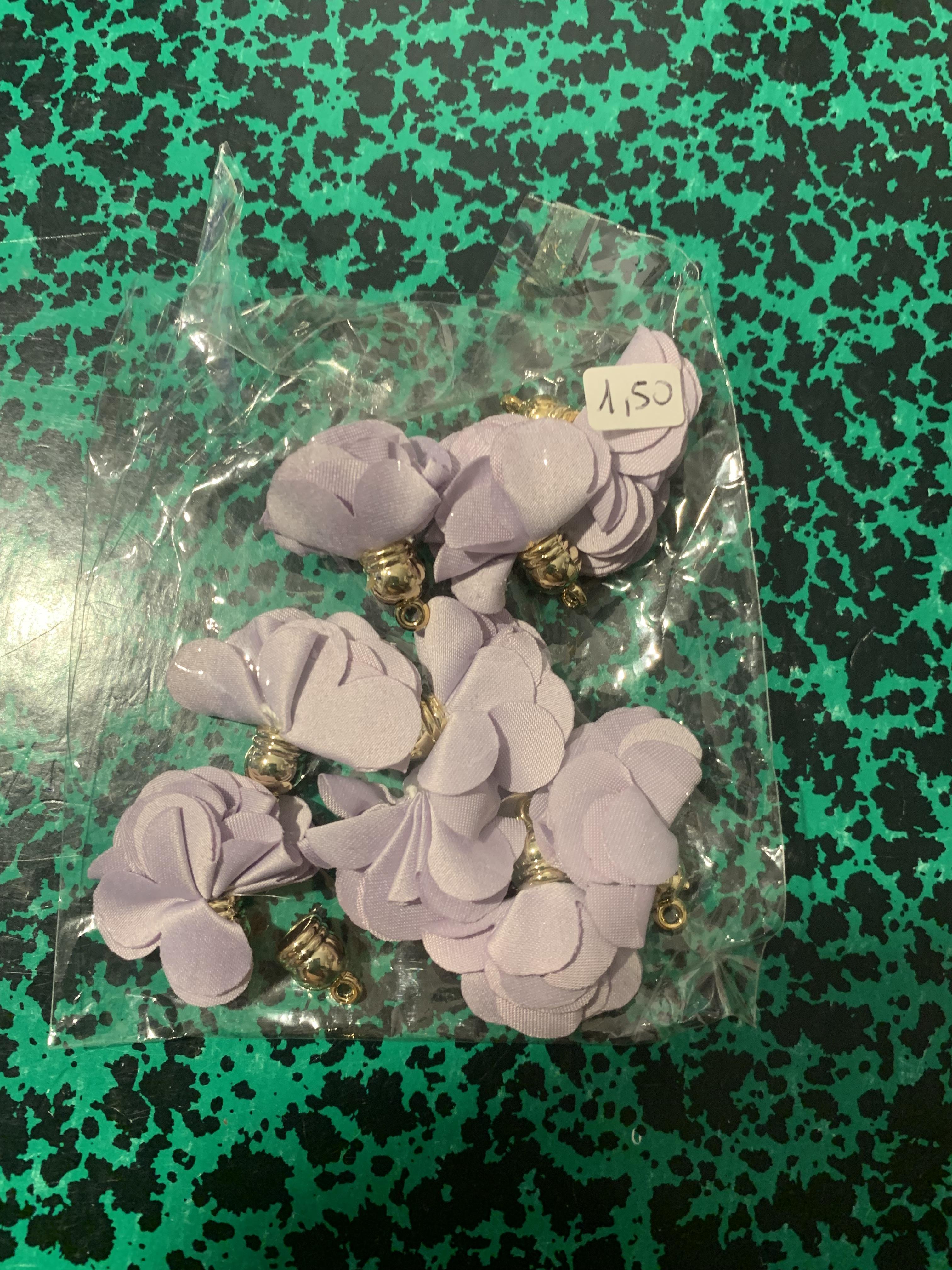 troc de troc petite fleur en tissu image 0