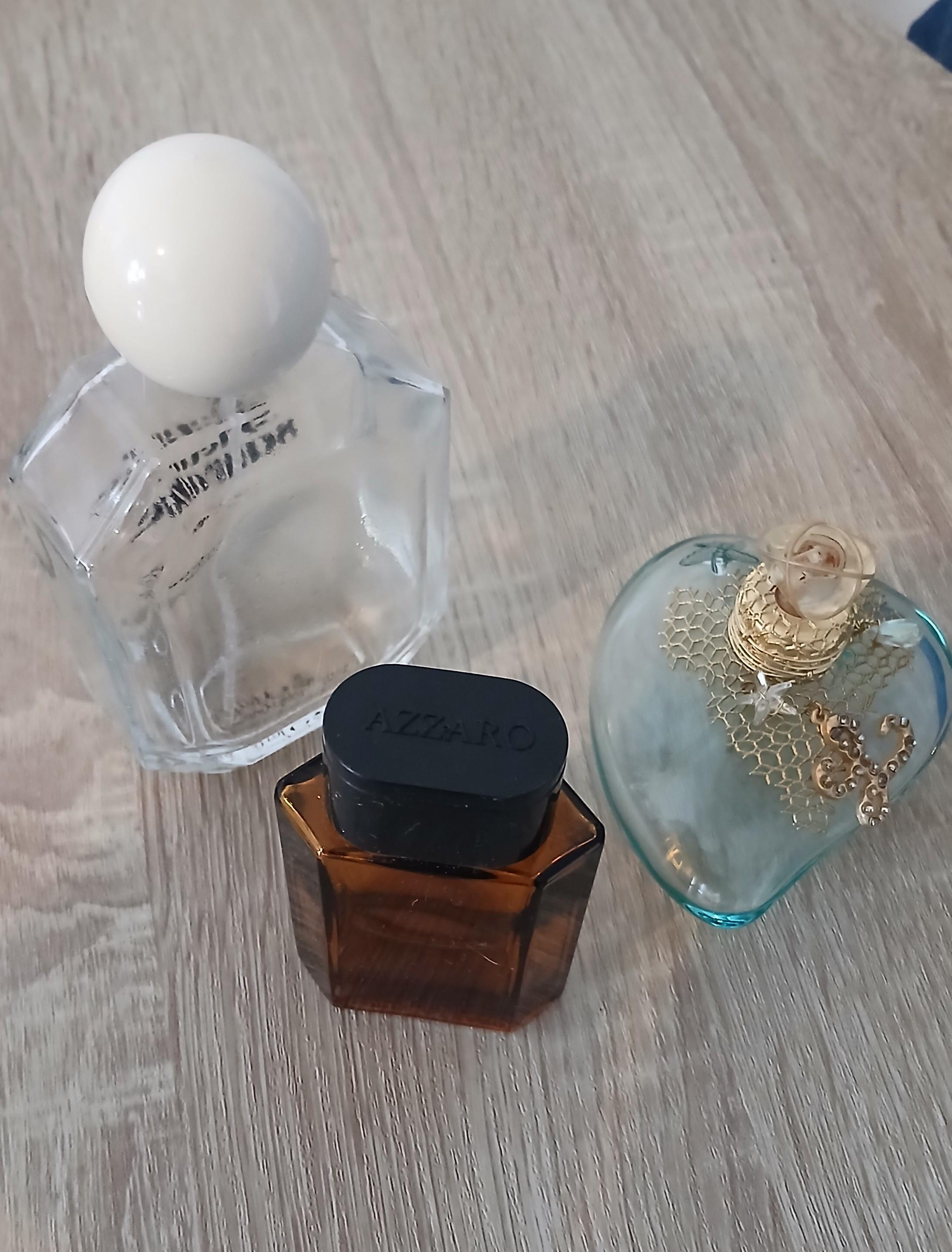troc de troc lots de bouteilles de parfums vide image 1