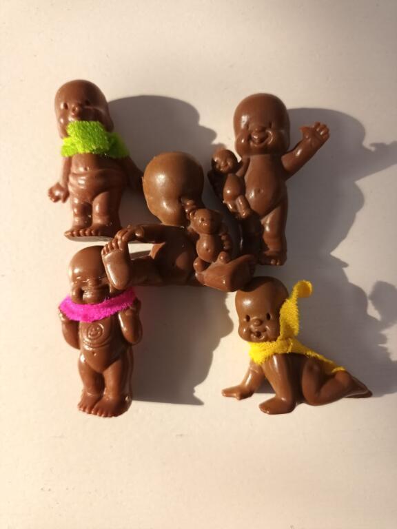 troc de troc attribué figurines "les babies" - année 80-90 image 0