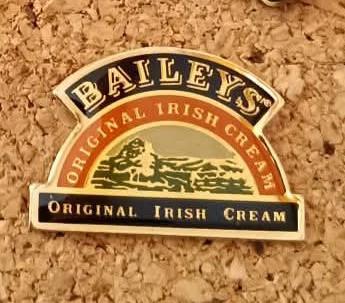 troc de troc pin's alcool image 0