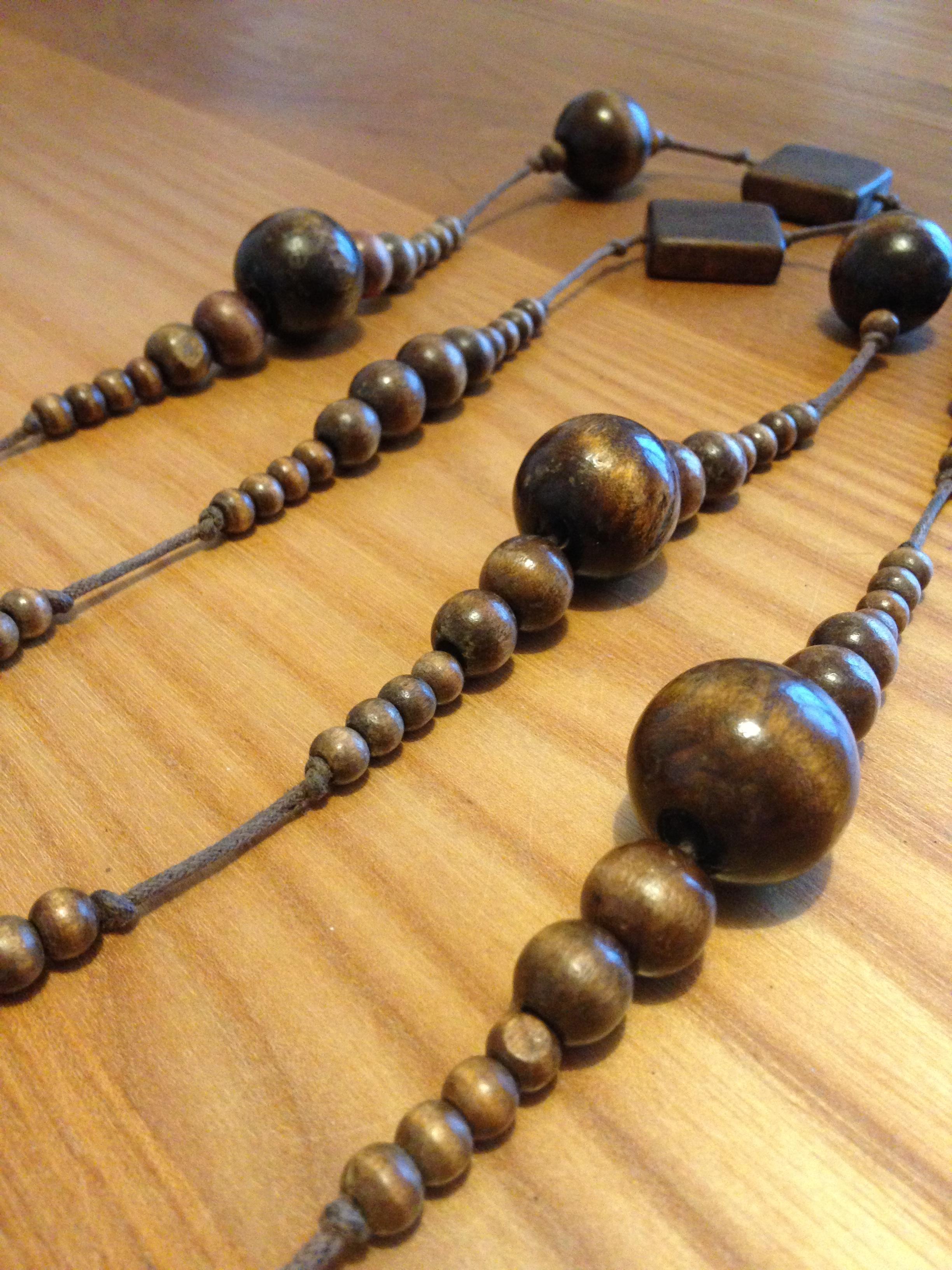 troc de troc collier - sautoir perles en bois image 1
