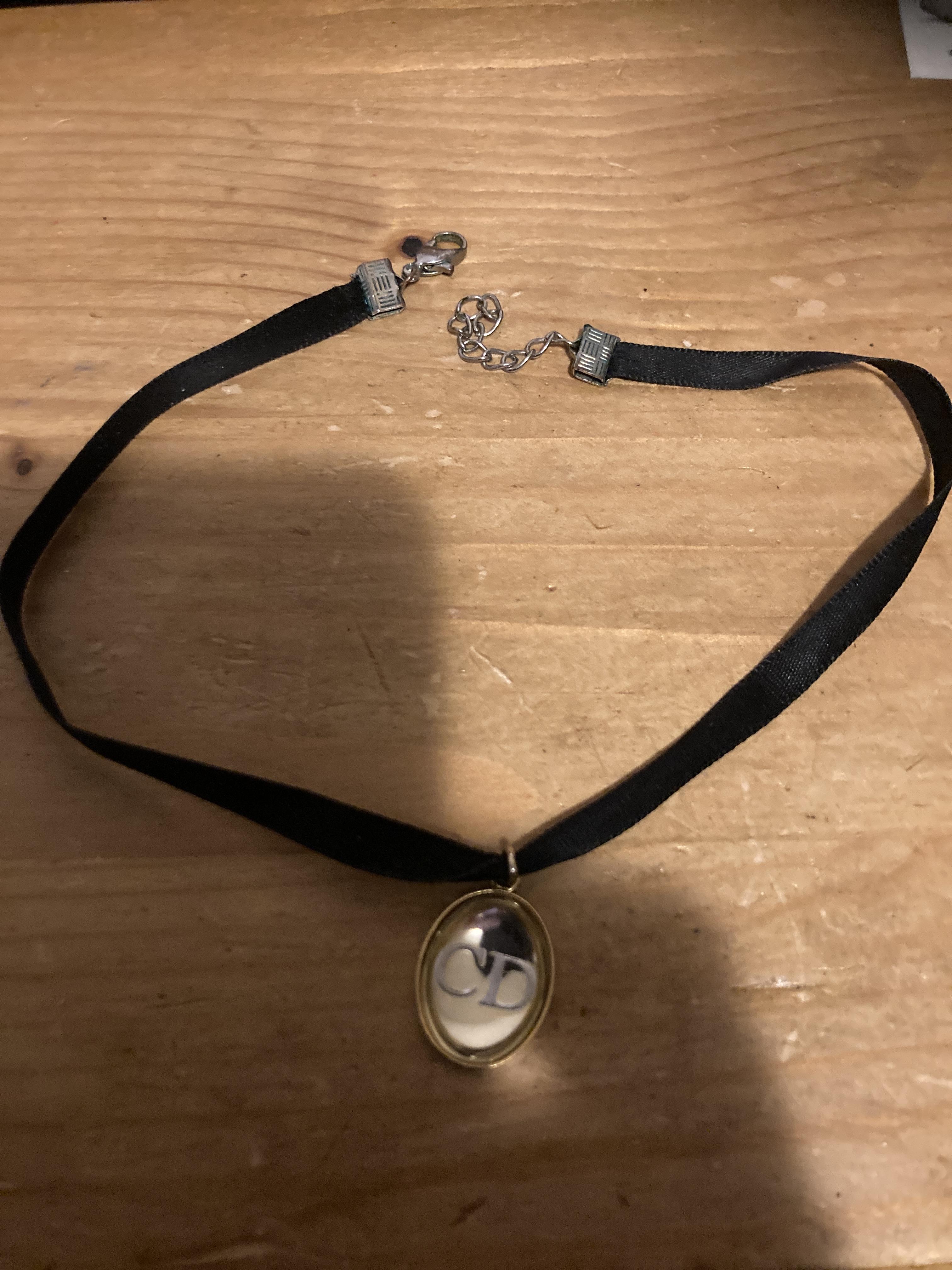 troc de troc pendentif christian dior image 1