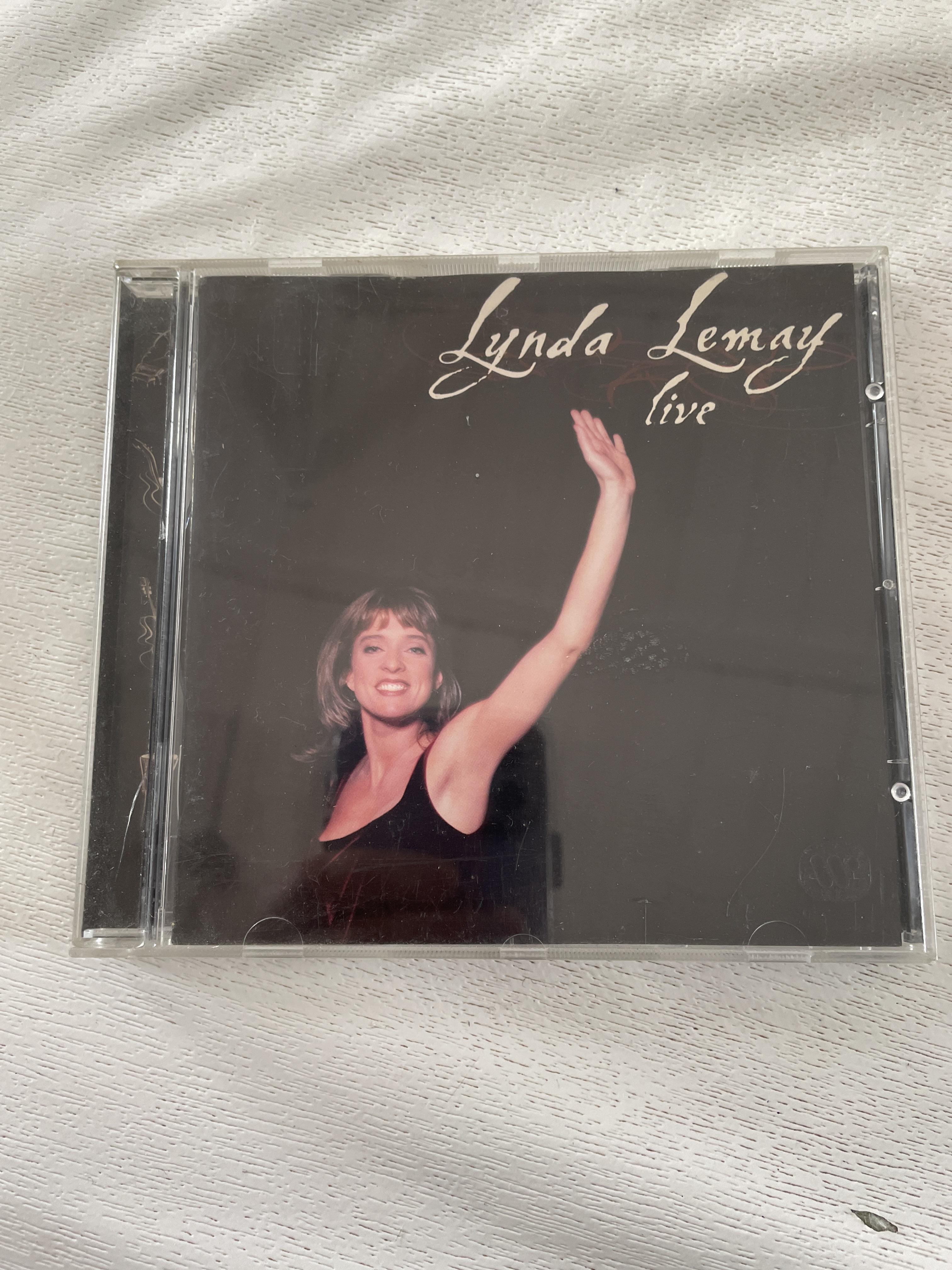 troc de troc linda lemay / réservé image 0