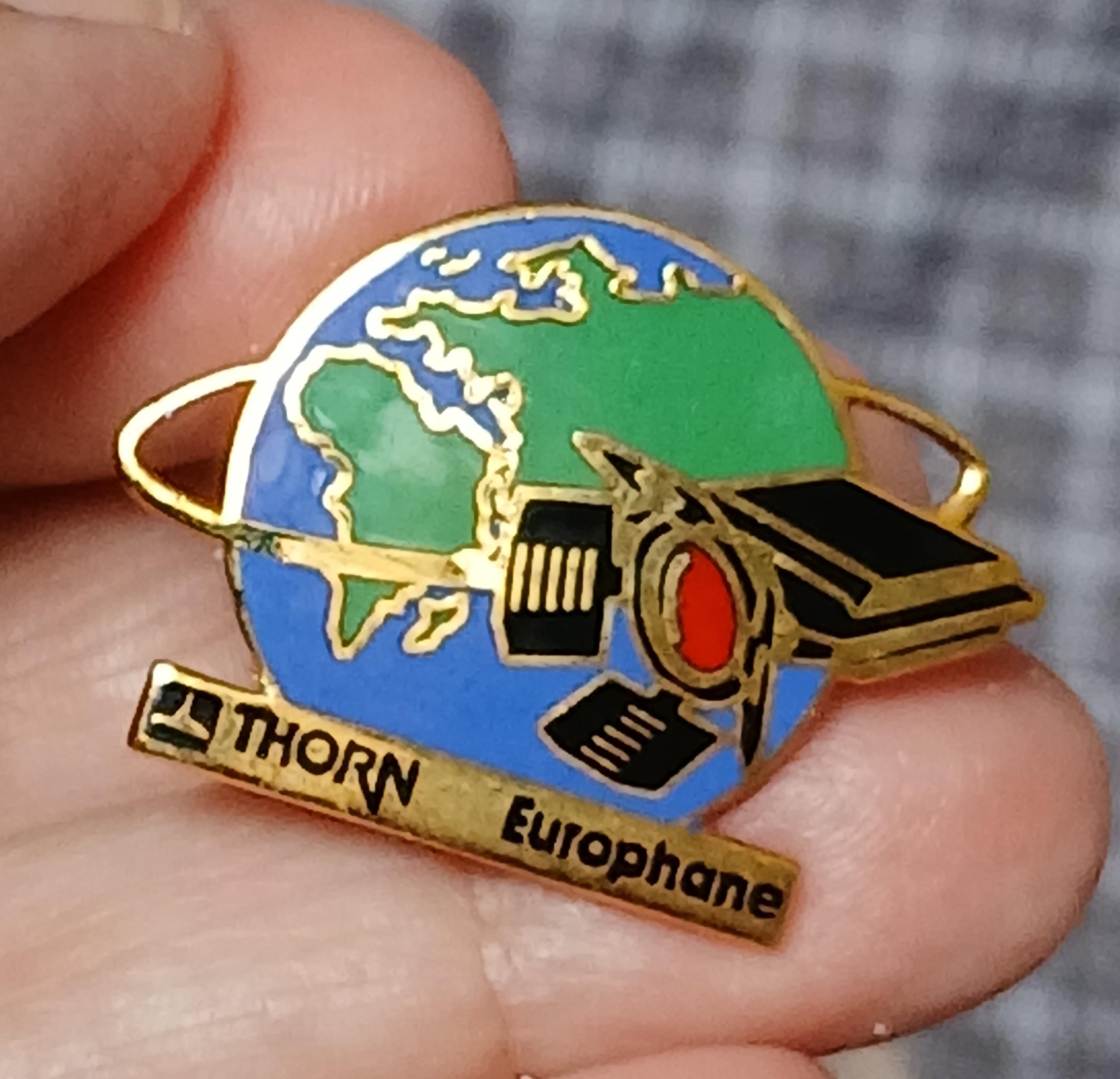 troc de troc reserver. un pins " thorn europhane ' image 0