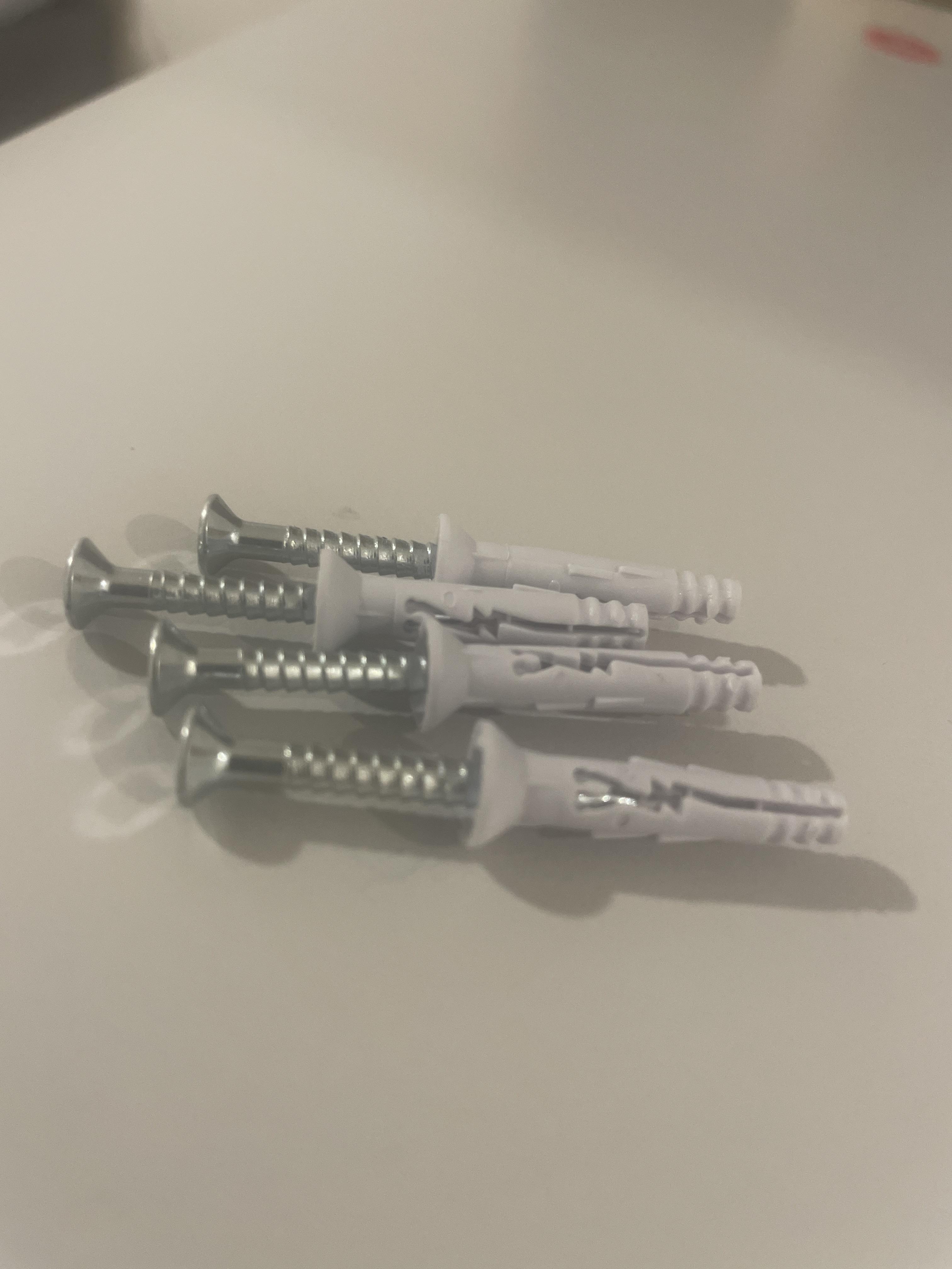 troc de troc 4 new screws with a screw cap image 1