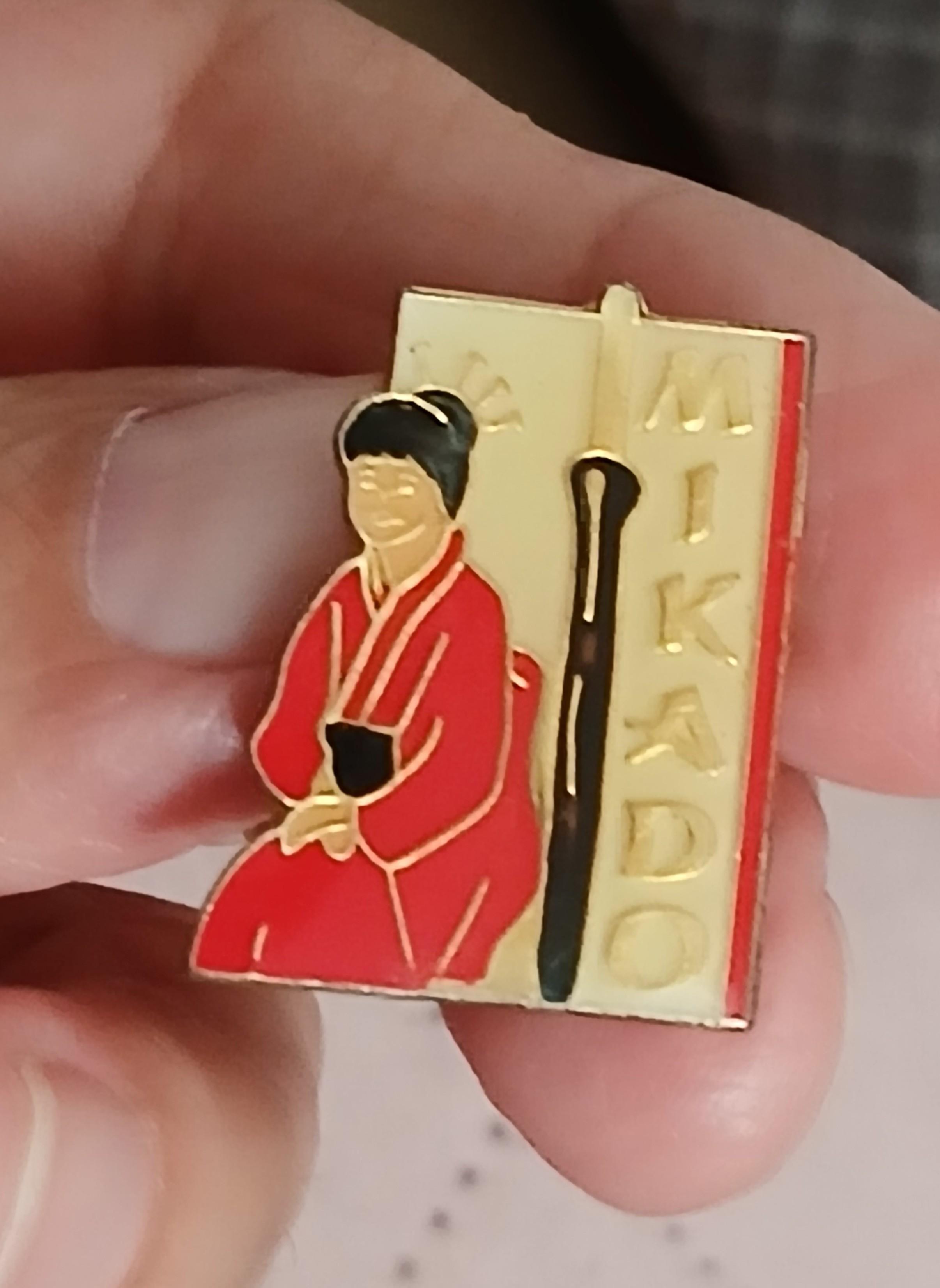 troc de troc un pins image 0