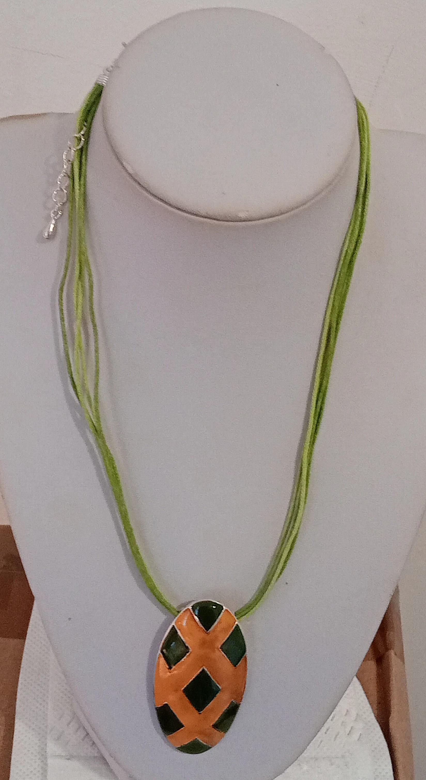 troc de troc collier ras le cou femme image 0