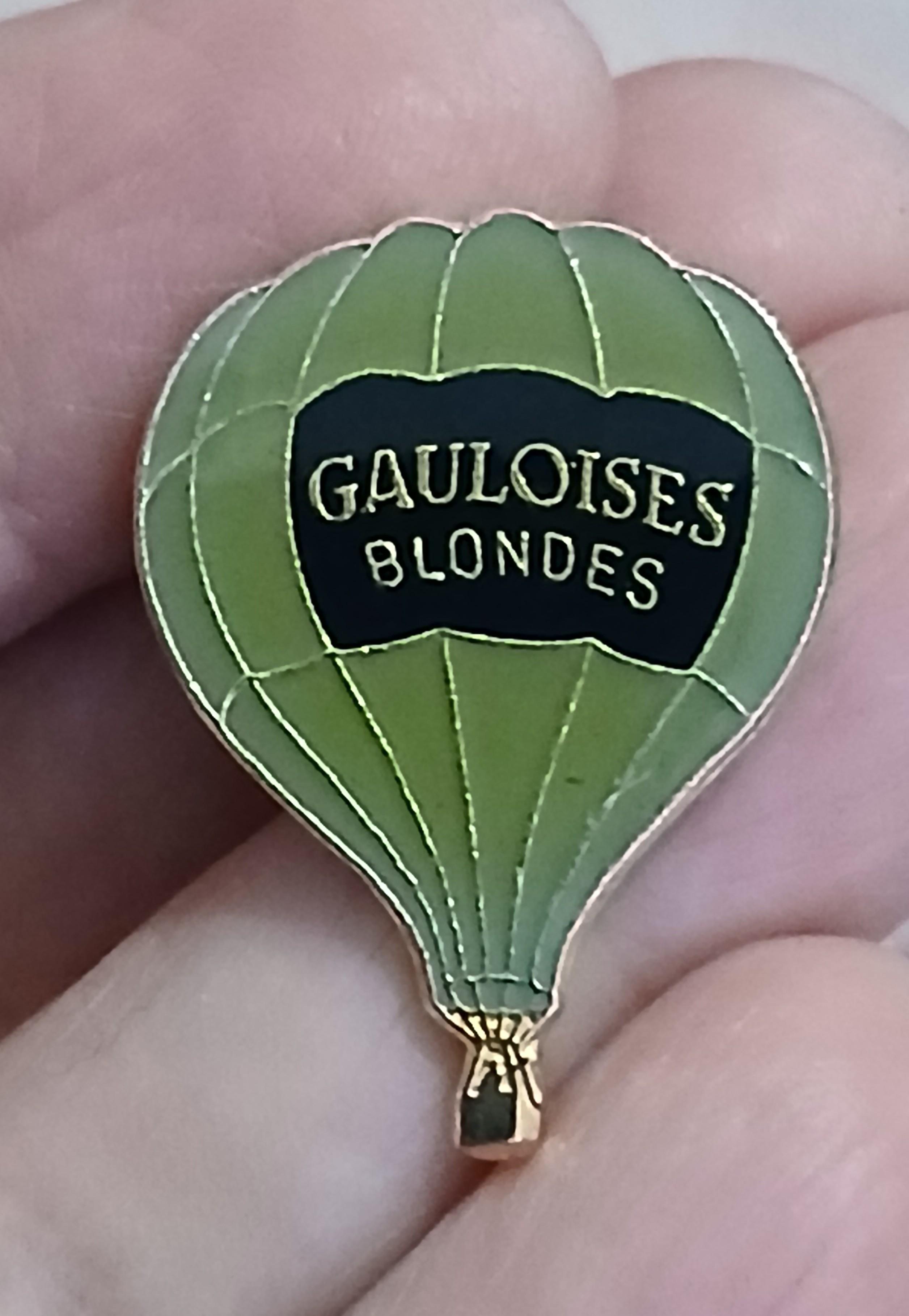 troc de troc un pins ' gauloises blondes ' image 0