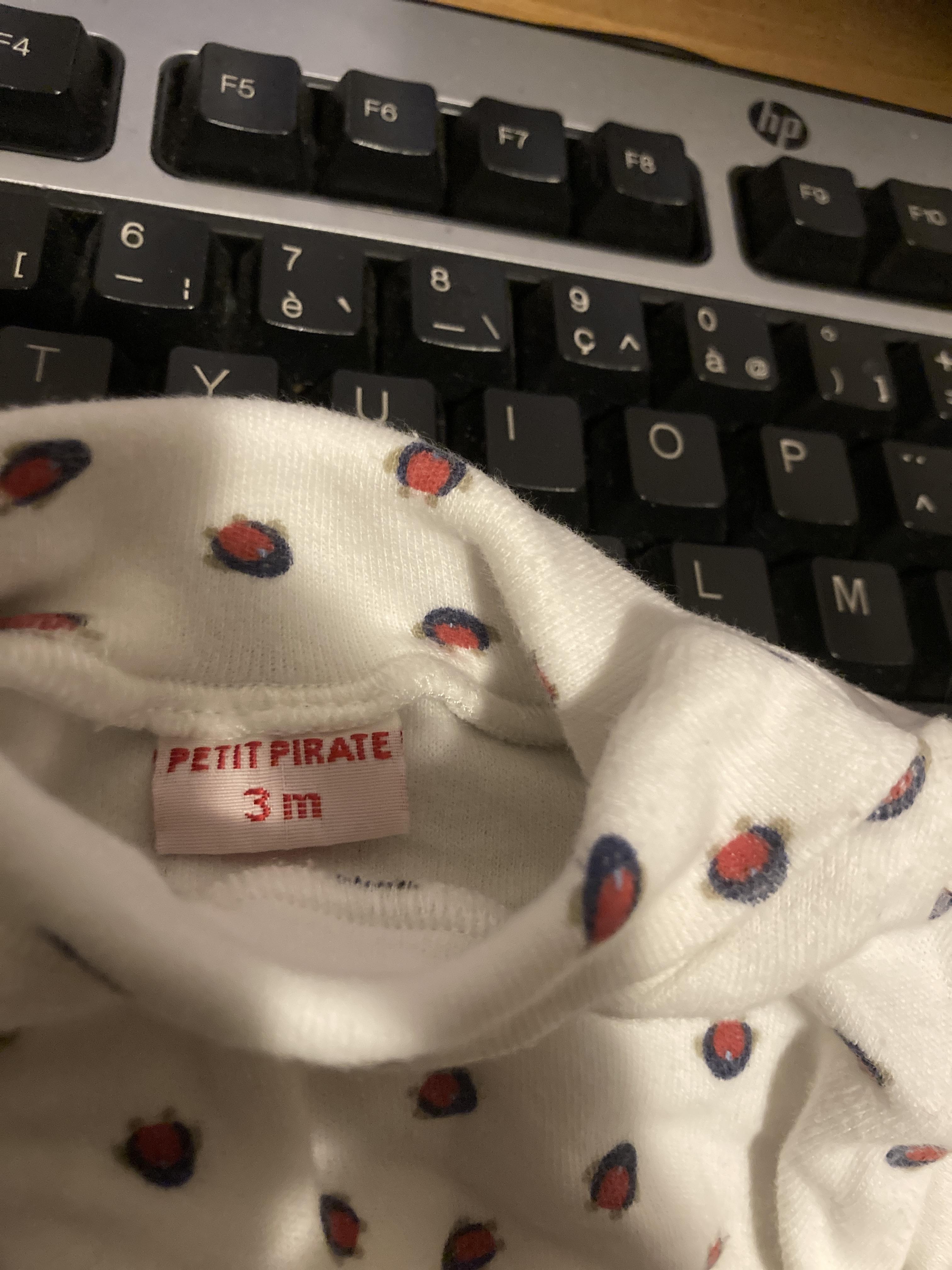 troc de troc haut 3 mois image 2