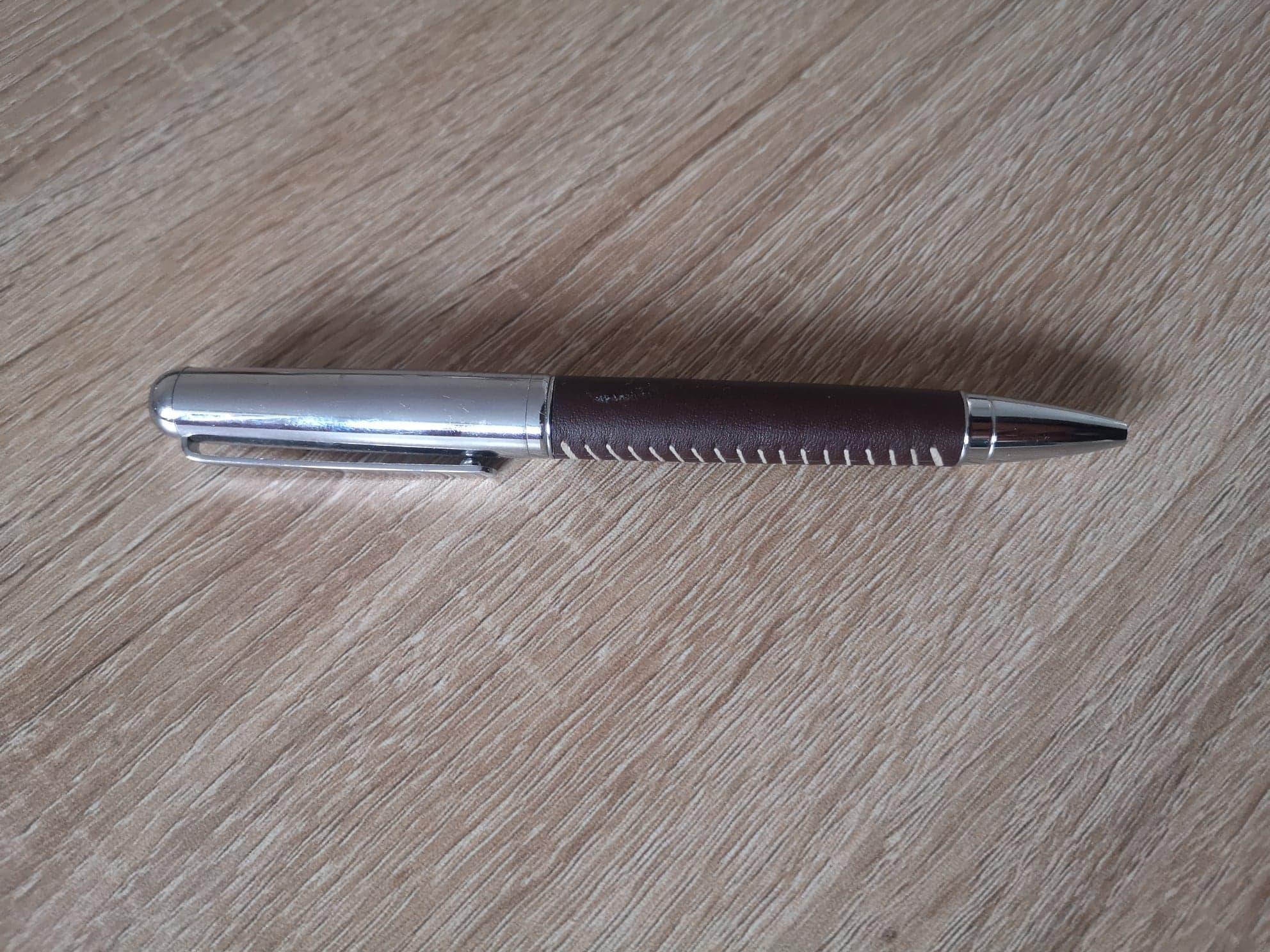 troc de troc très beau stylo avec cuir image 0