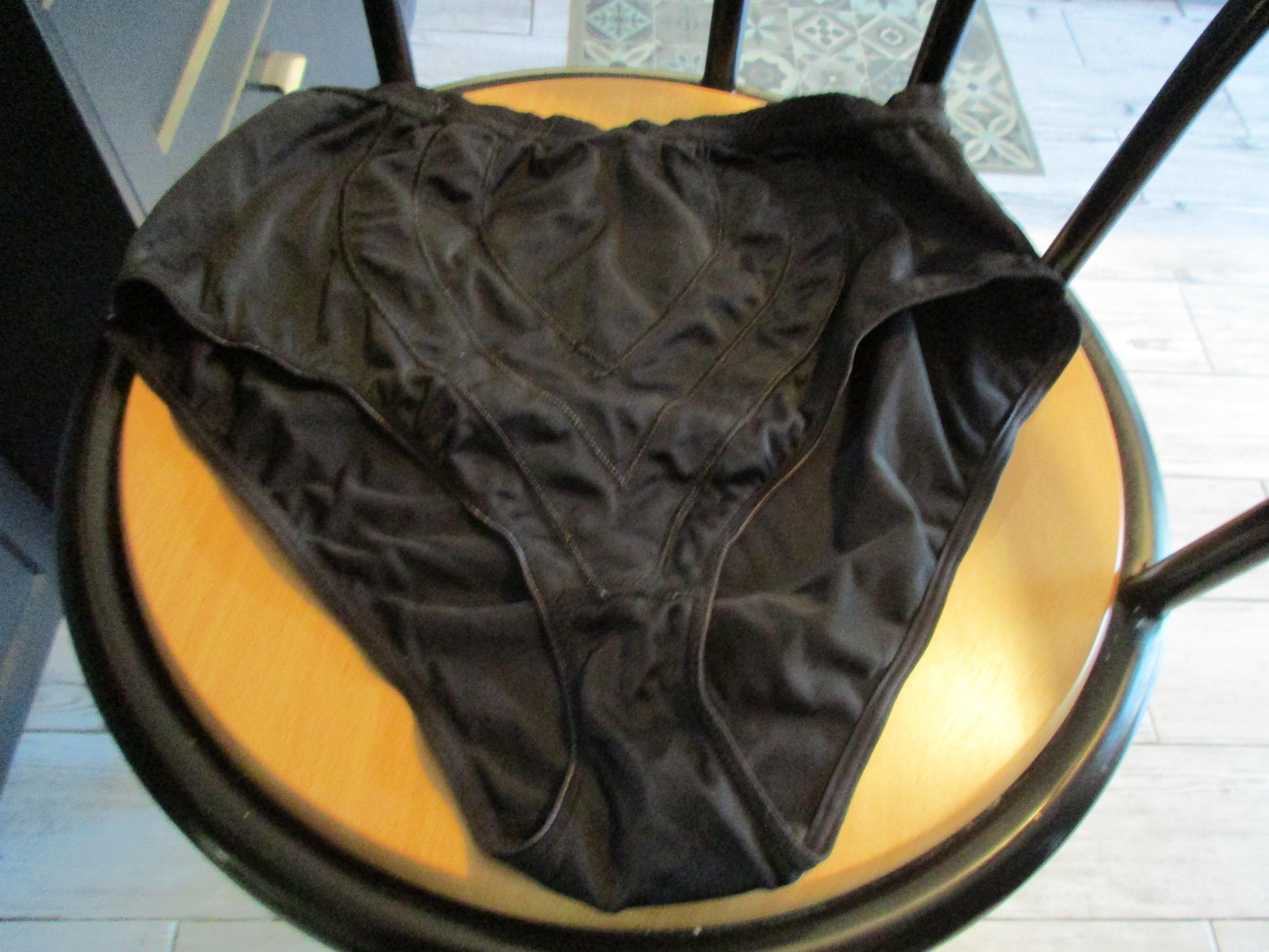 troc de troc réservée,culotte comme neuve image 0