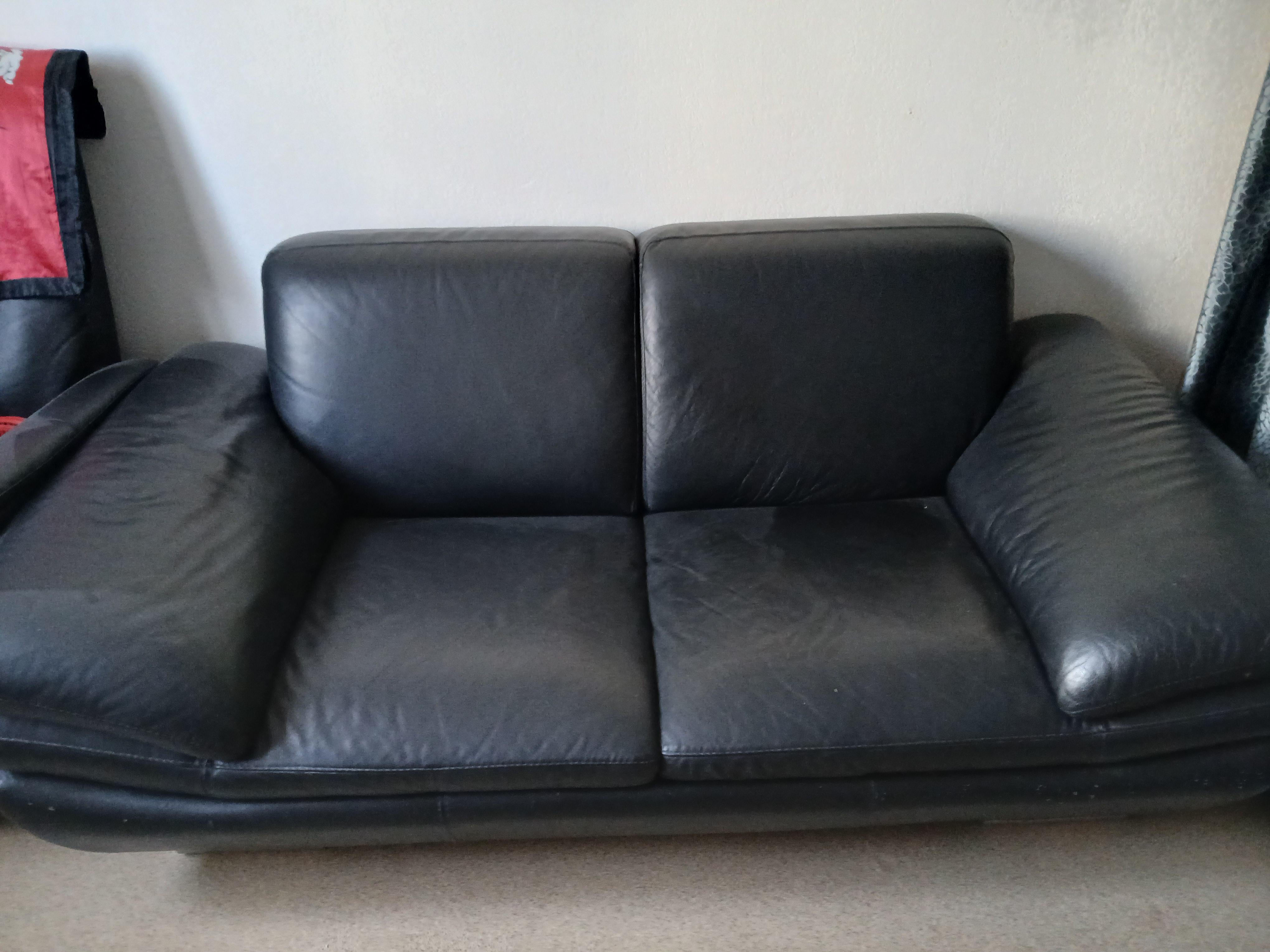 troc de troc fauteuil relaxant +canapé cuir noir image 0