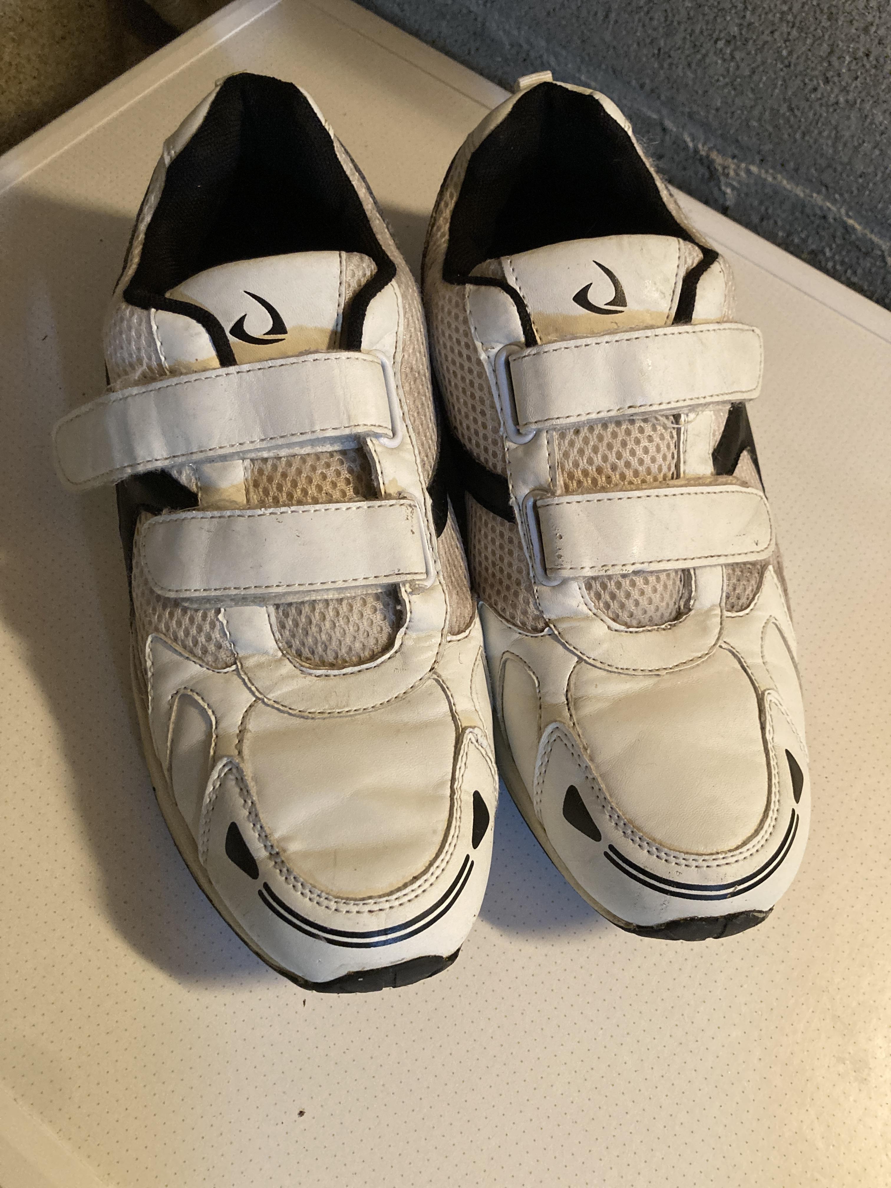 troc de troc paire de tennis pointure 42 image 0