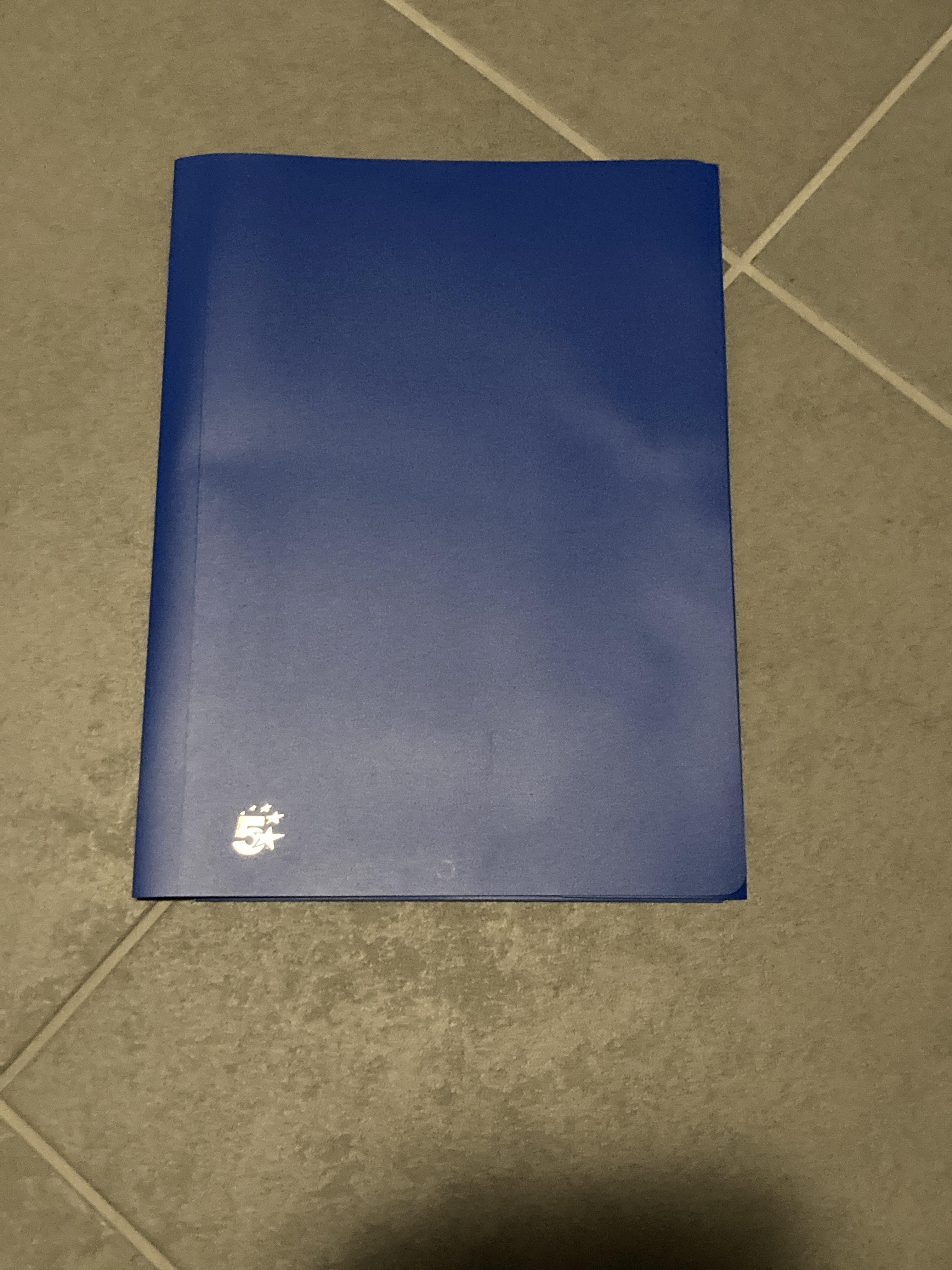 troc de troc chemise en plastique bleue image 0