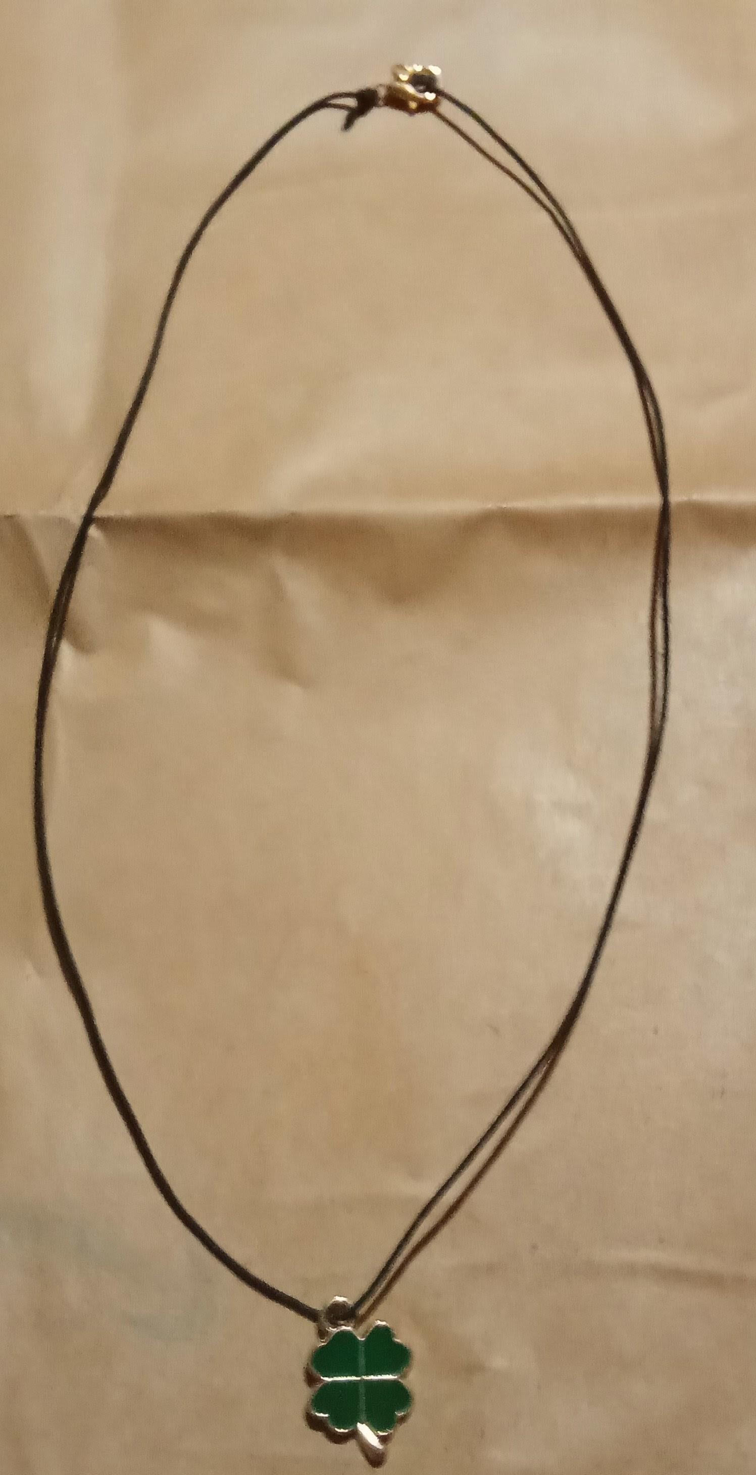 troc de troc collier artisanale porte bonheur image 0