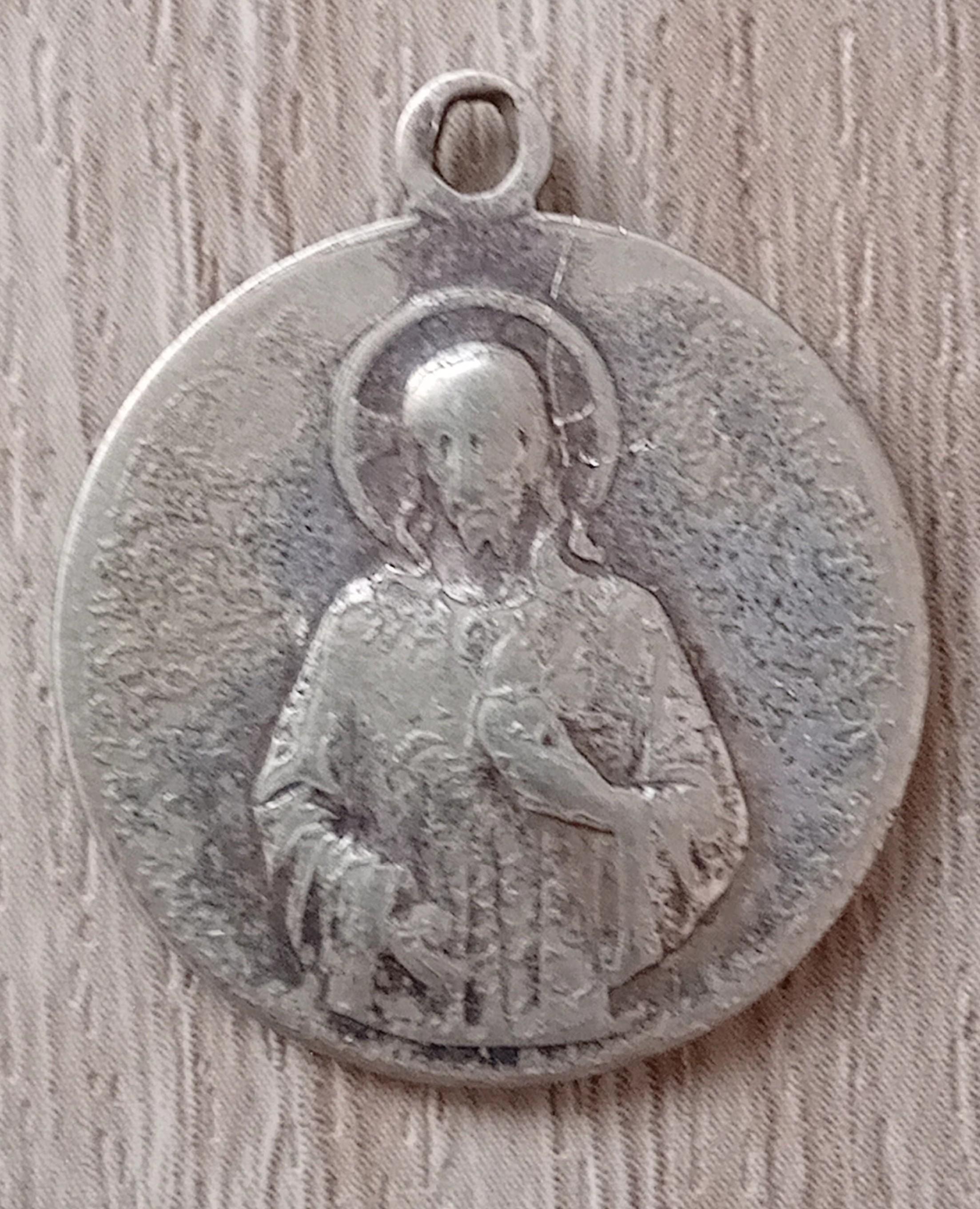 troc de troc une médaille pendentif du christ image 2