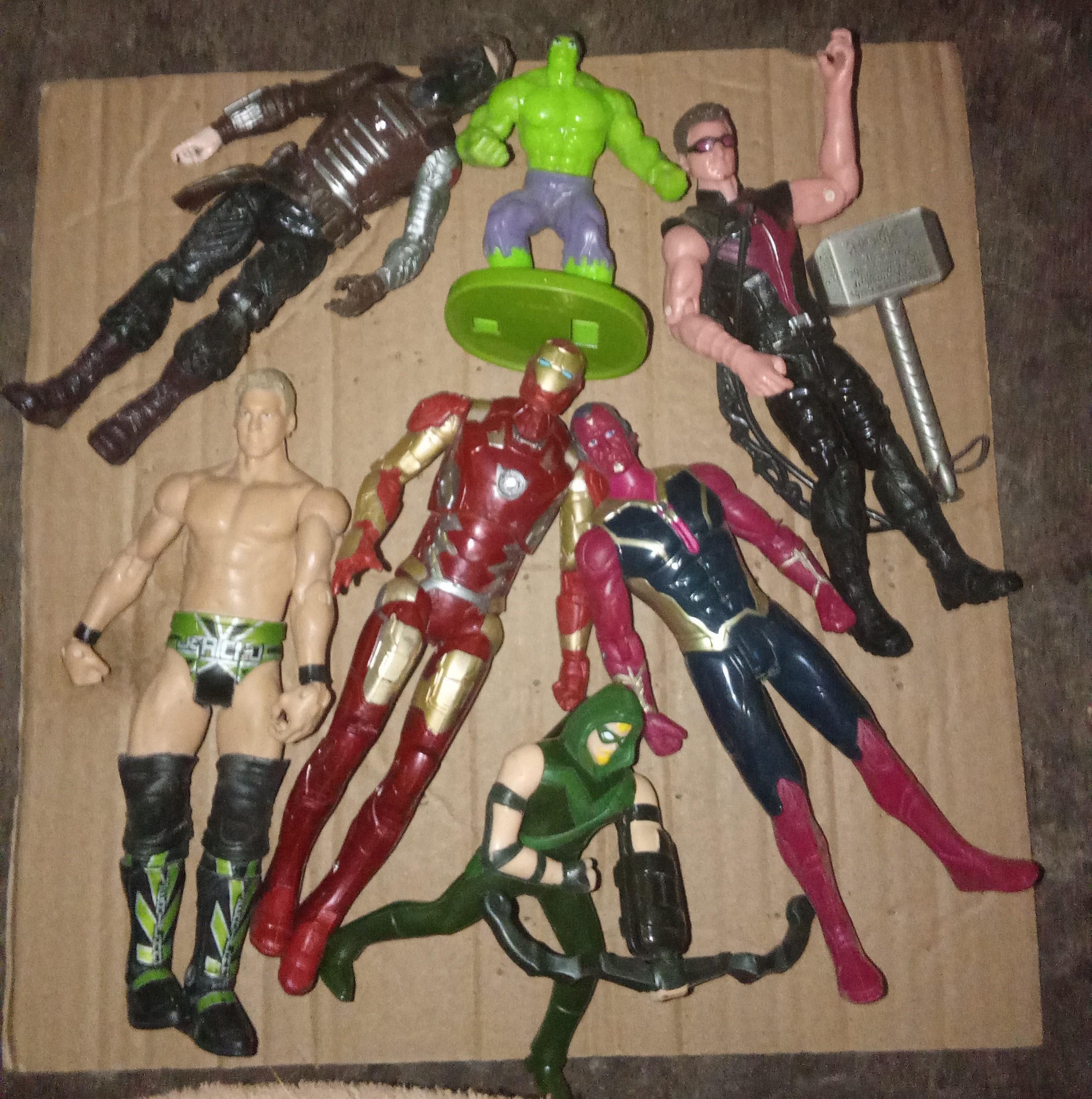 troc de troc lot de figurines divers image 0