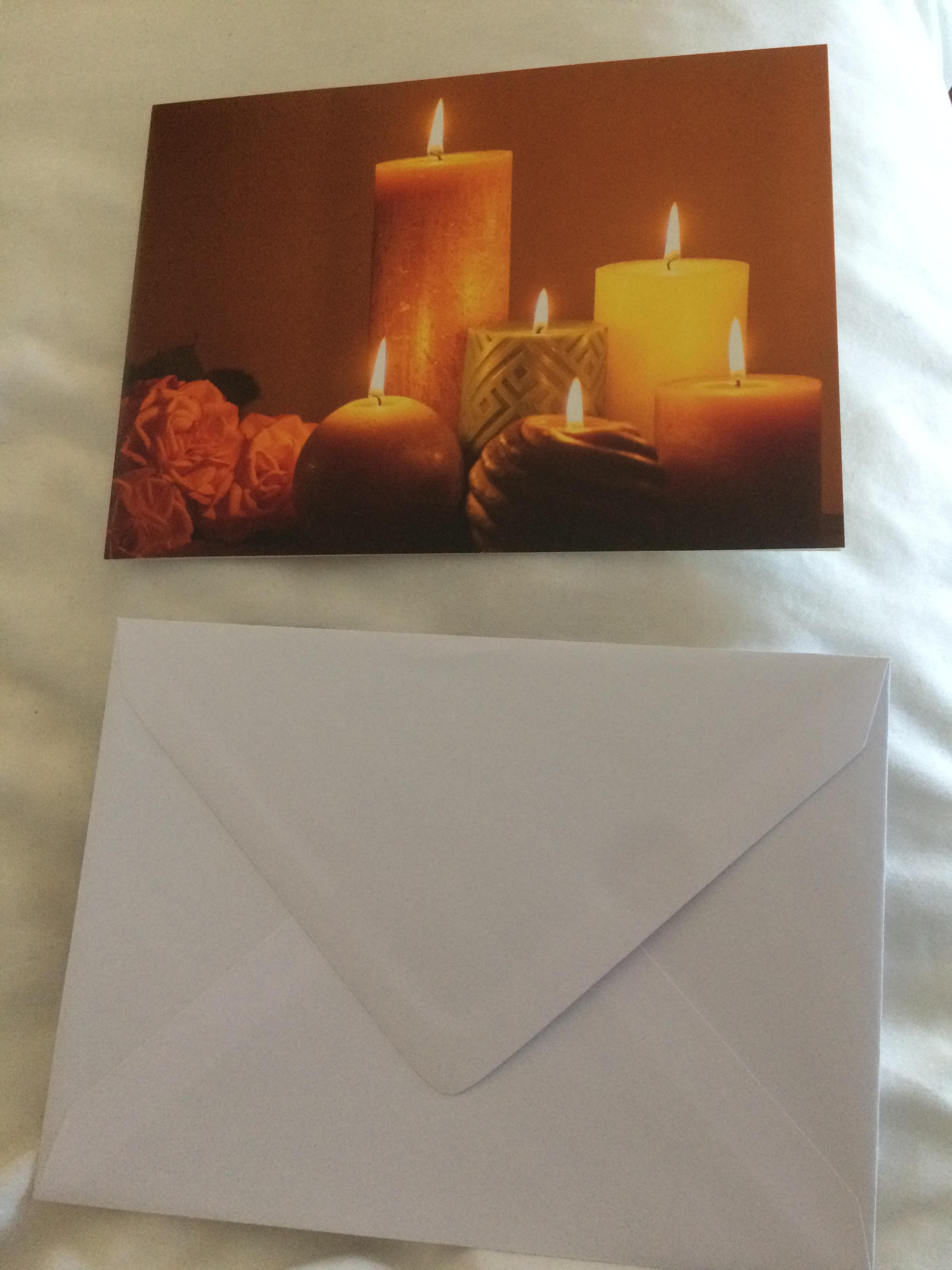 troc de troc grande carte bougies allumées & fleurs & son enveloppe blanche image 1