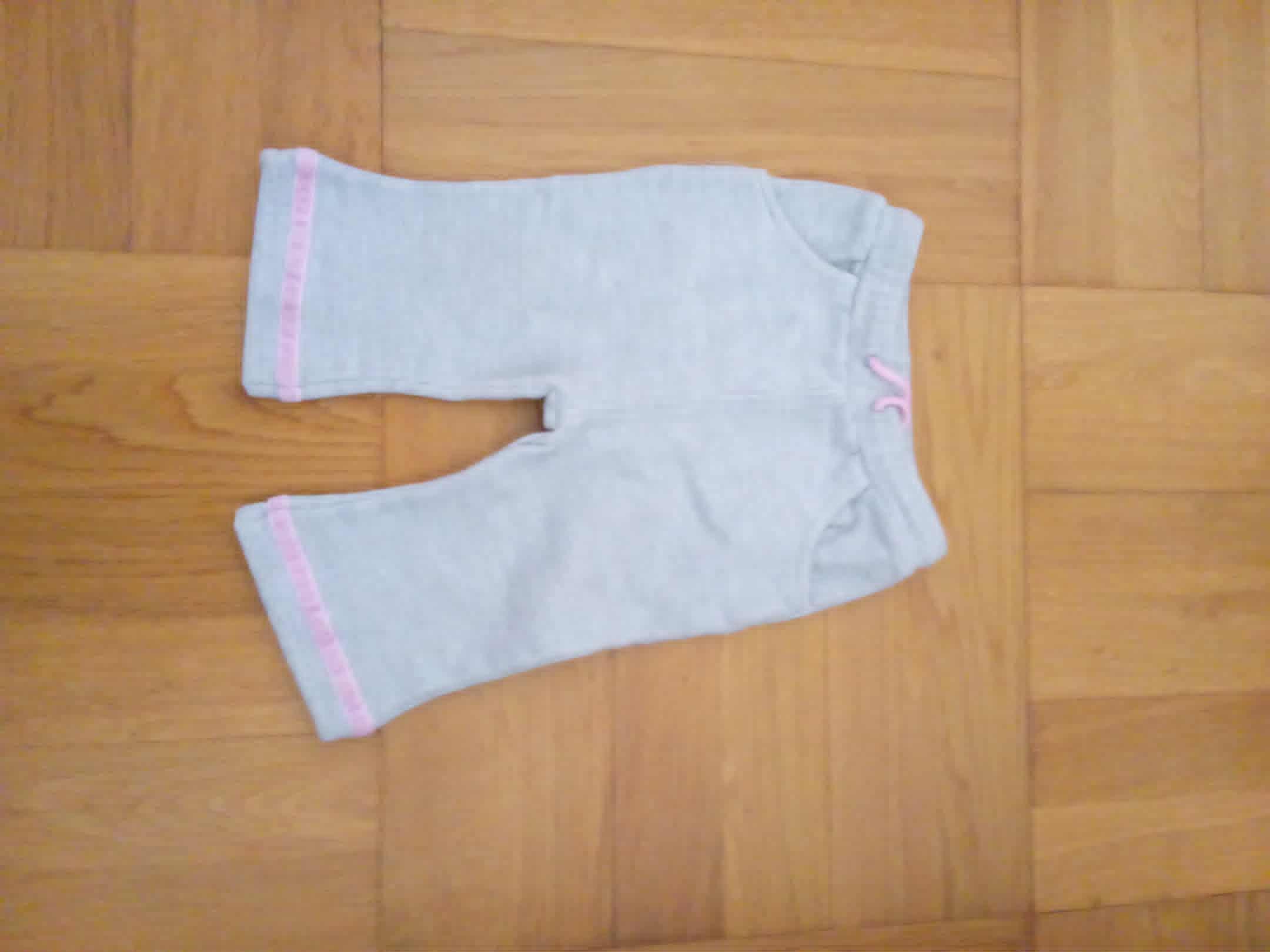 troc de troc pantalon fille gris et rose 9 mois image 0