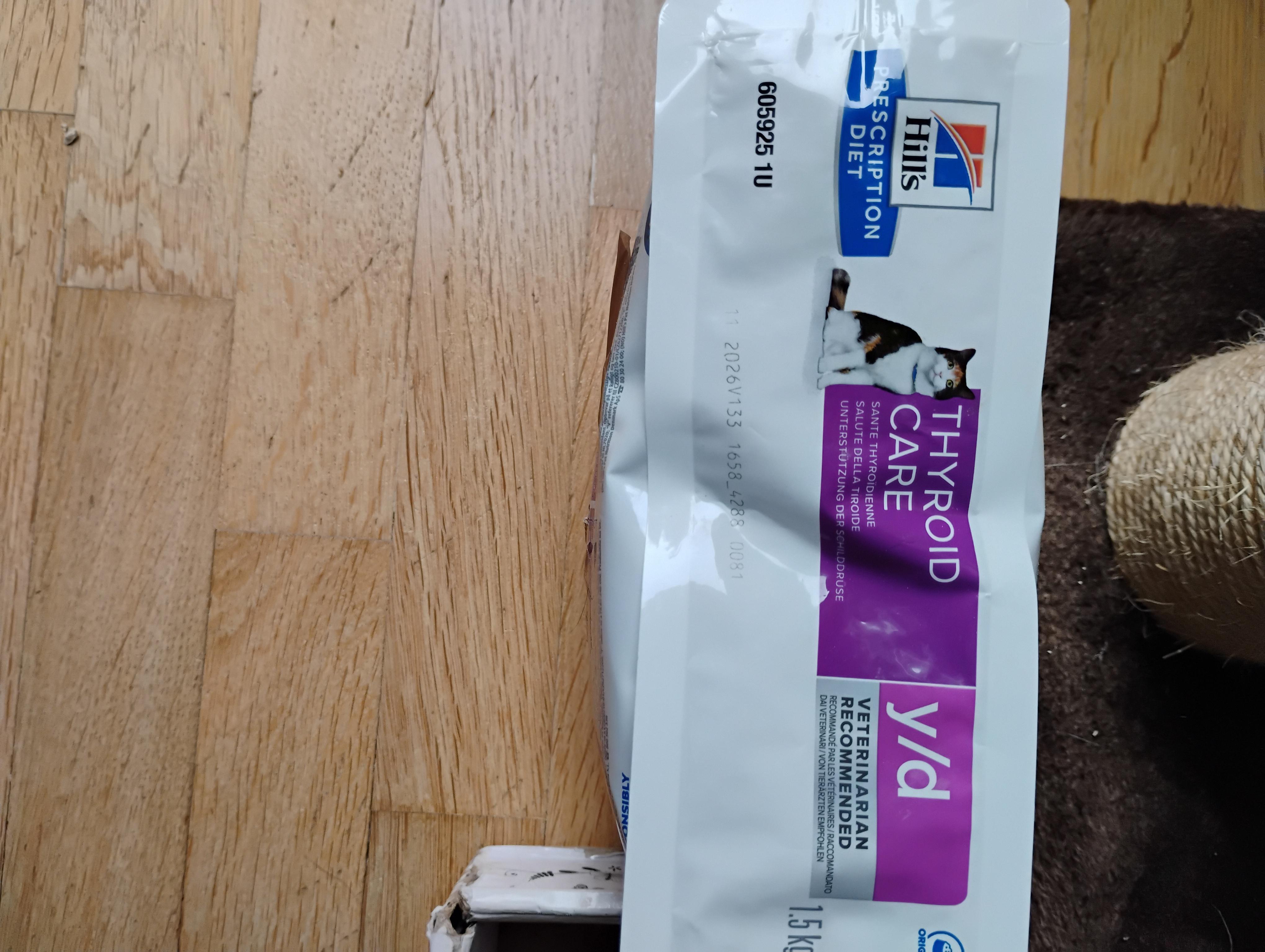 troc de troc donne croquettes chat pb thyroïde image 0