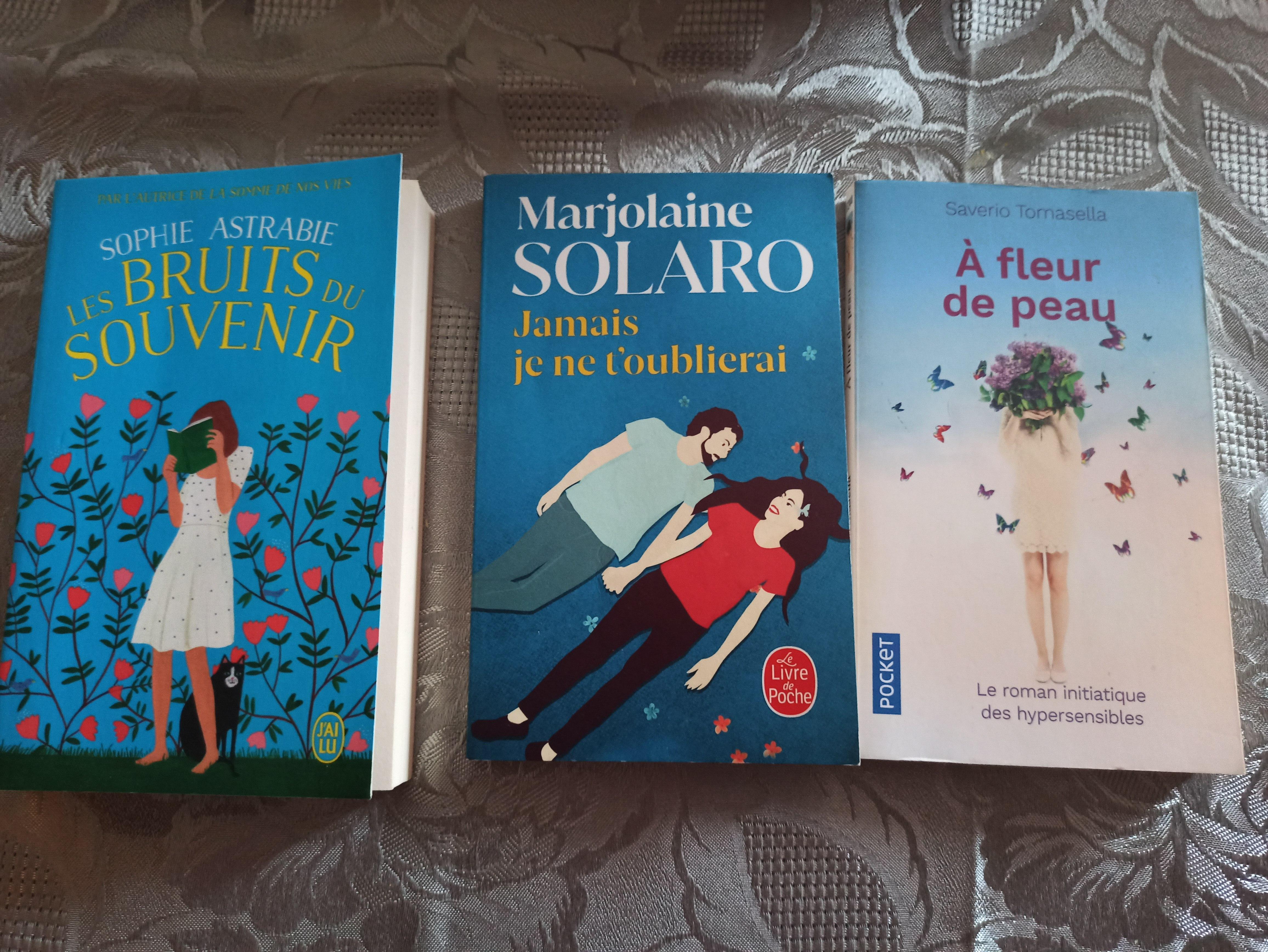 troc de troc réservé. 3 livres de poche récents image 0