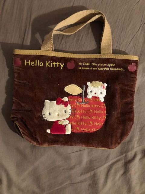 troc de troc (réservé) petit sac hello kitty velours intérieur doublé 20,5x27cm image 0