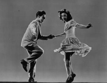 troc de troc recherche cours danse charleston, lindy hop, solo jazz ou contemporaine (toulouse) image 1