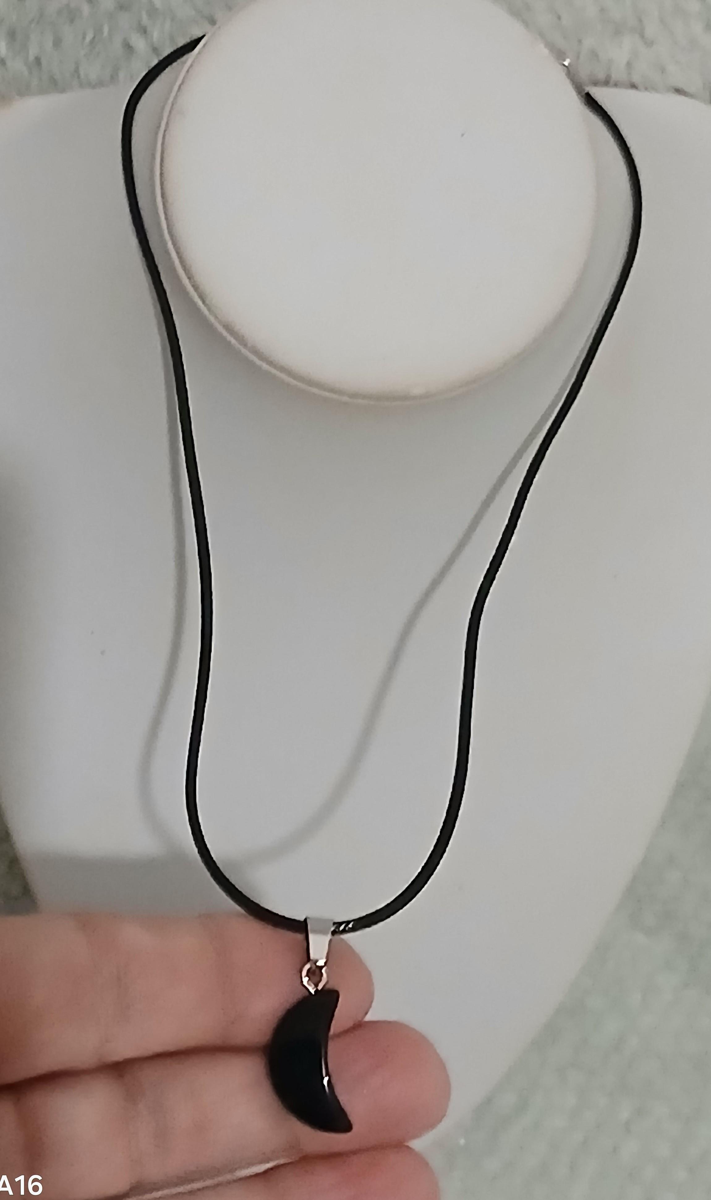 troc de troc reserver troqueuse  collier femme image 0