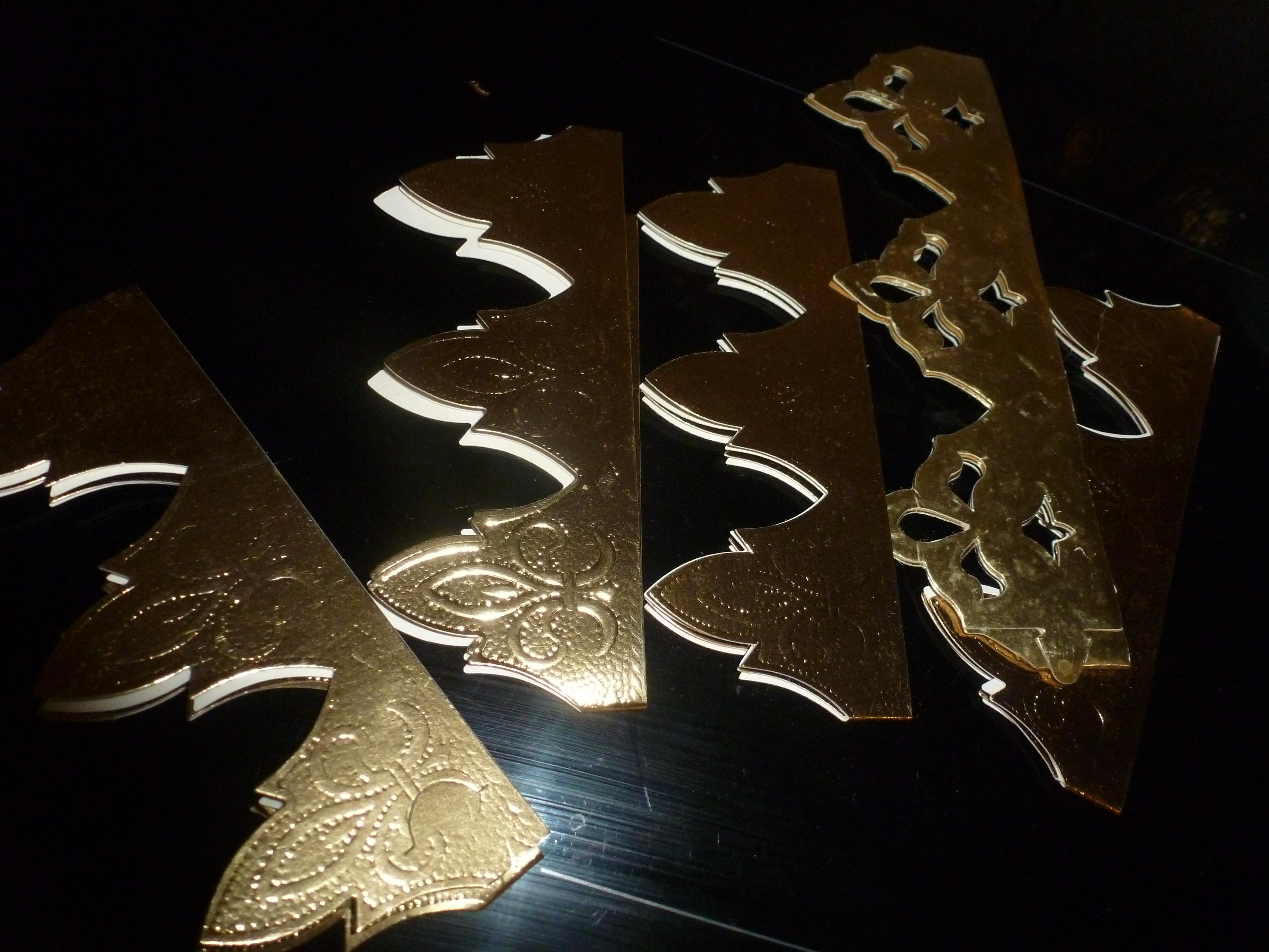 troc de troc 5 couronnes des rois neuves envoi compris image 0